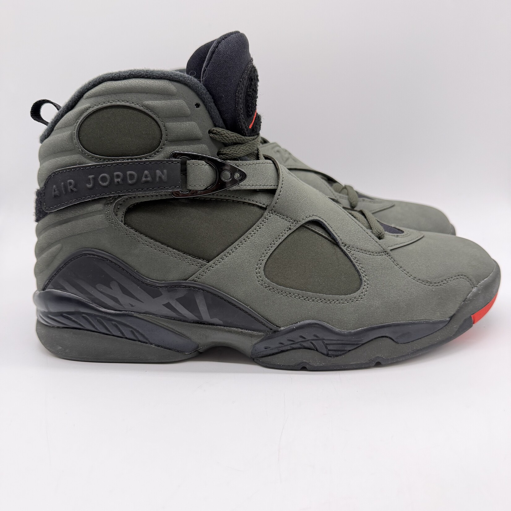 Jordan 8 Retro Take Flight Undefeated
