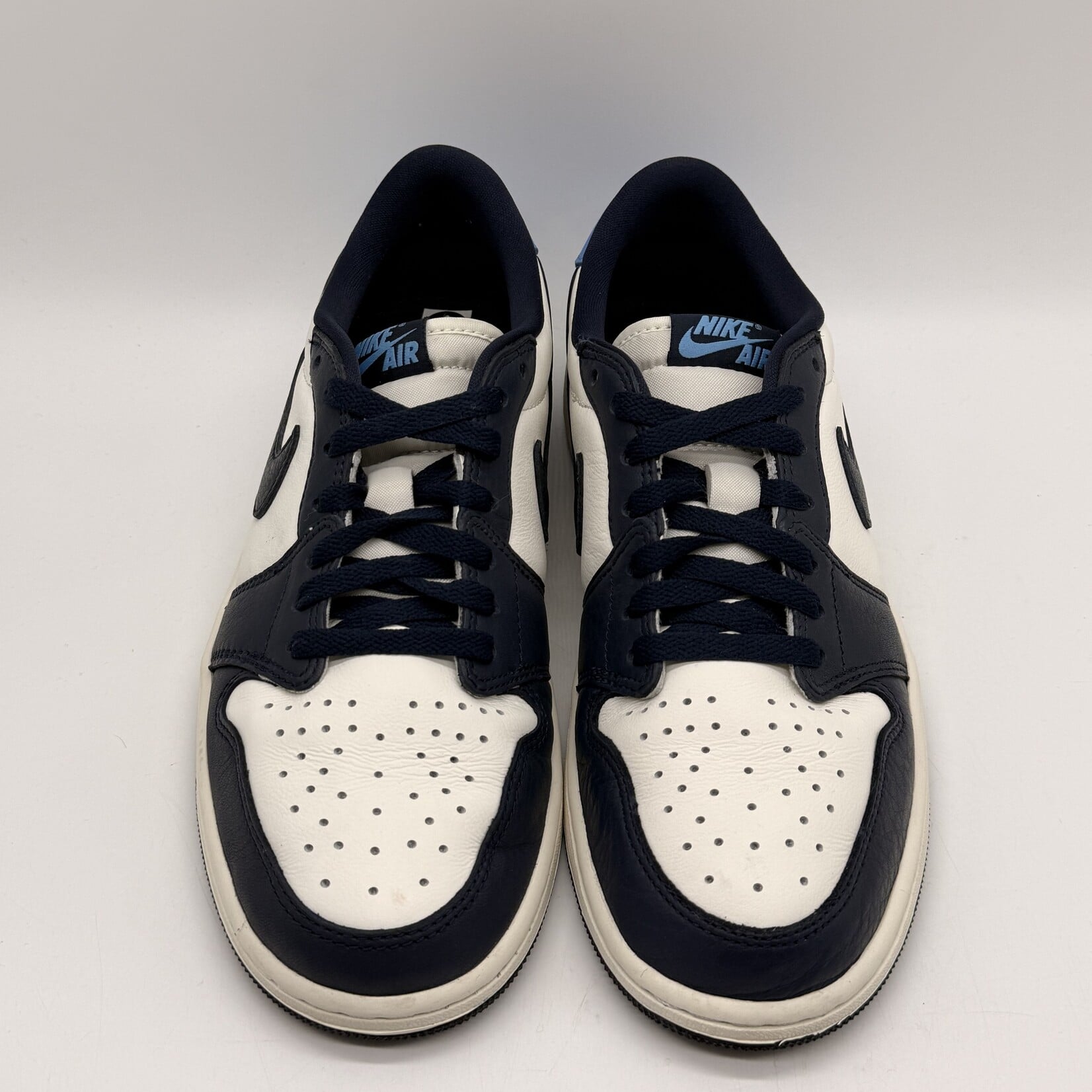 Jordan 1 Low OG Obsidian UNC