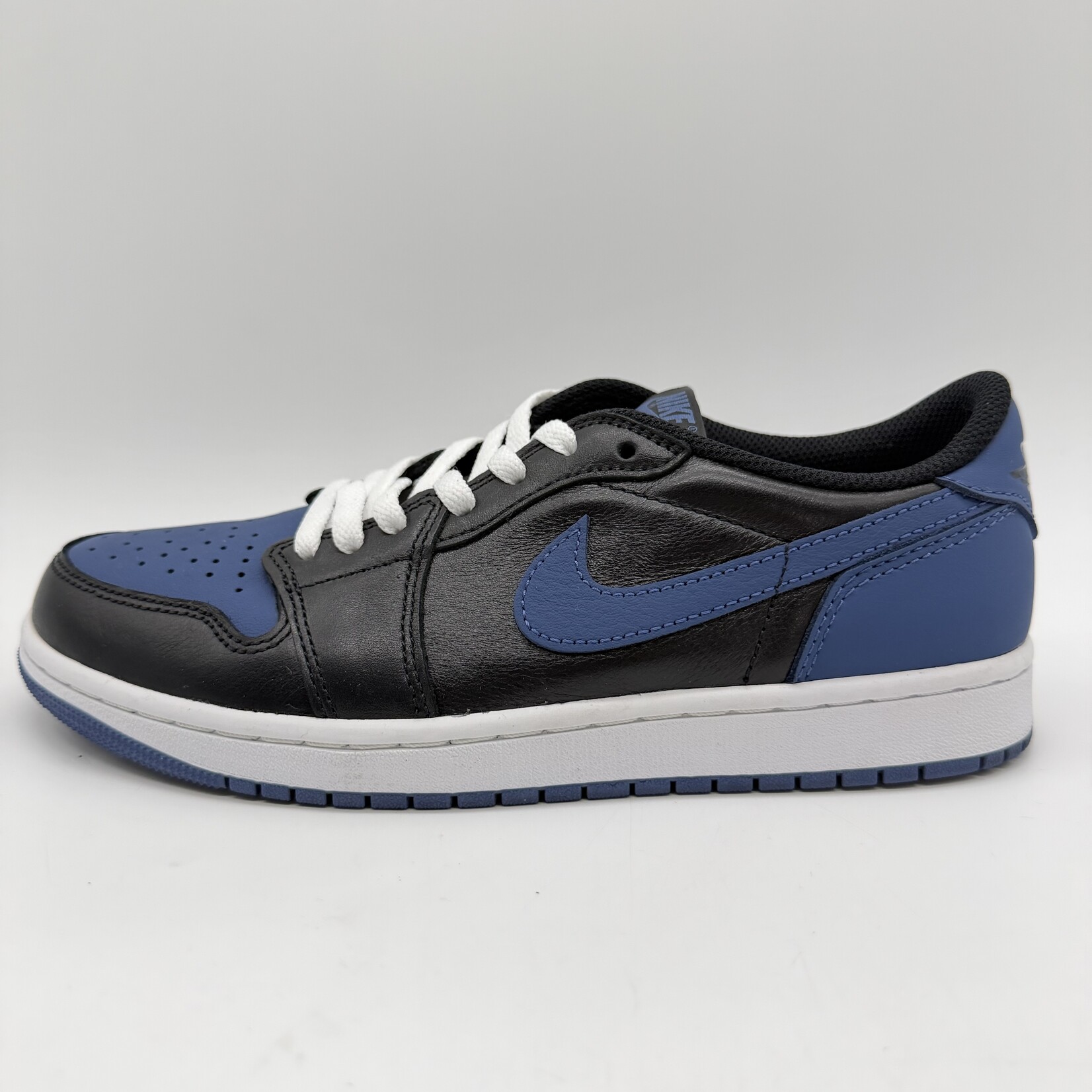 Jordan 1 Retro Low OG Mystic Navy