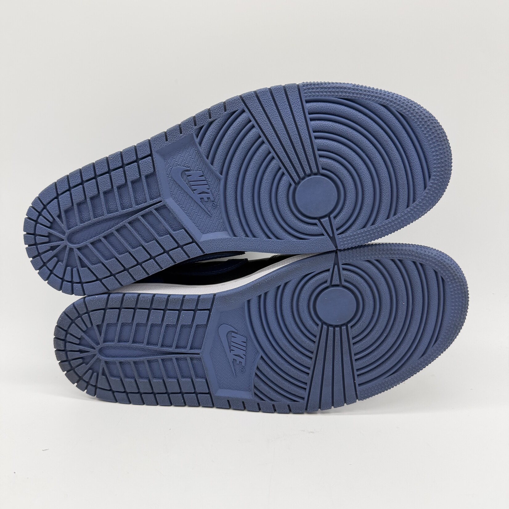 Jordan 1 Retro Low OG Mystic Navy