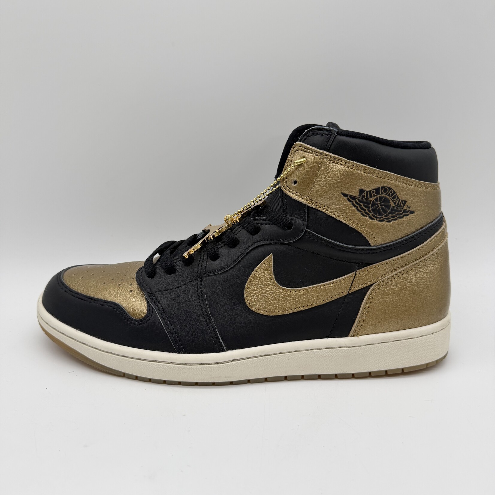Jordan 1 Retro High OG Black Metallic Gold