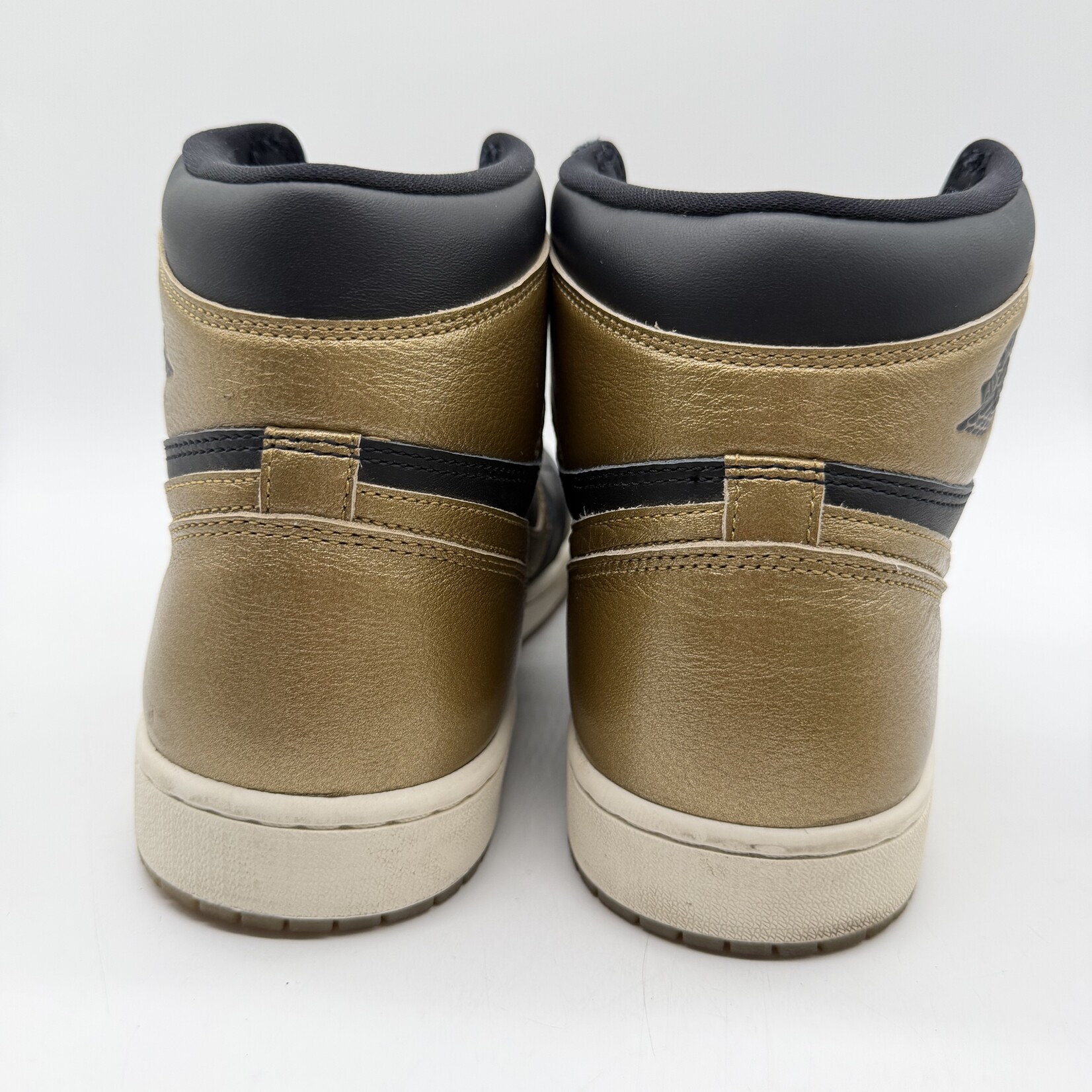 Jordan 1 Retro High OG Black Metallic Gold