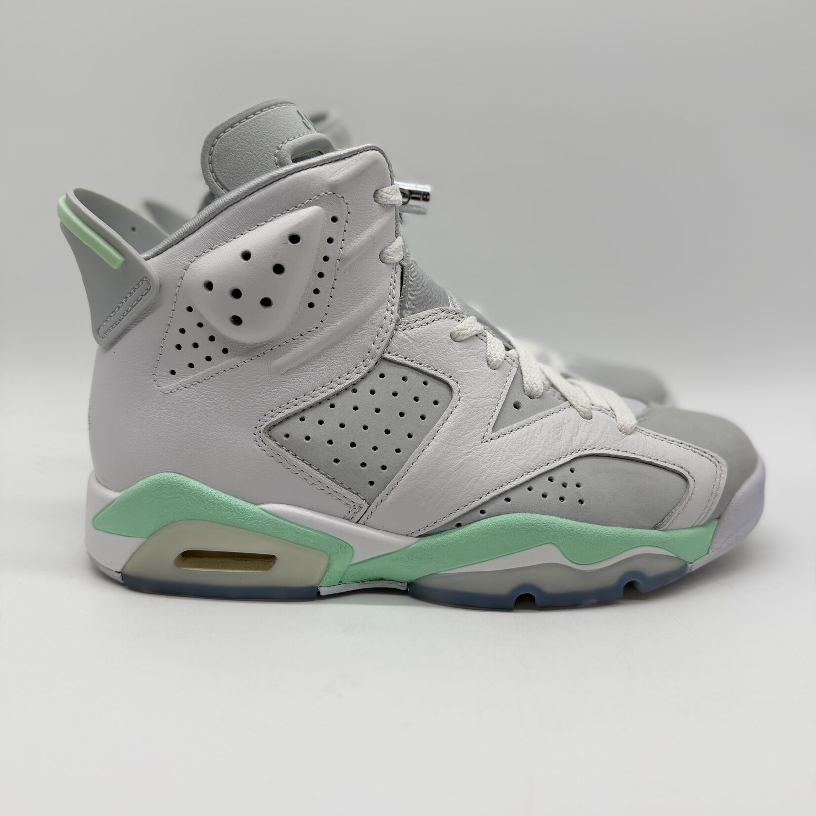 Jordan 6 Retro Mint Foam (Women's)