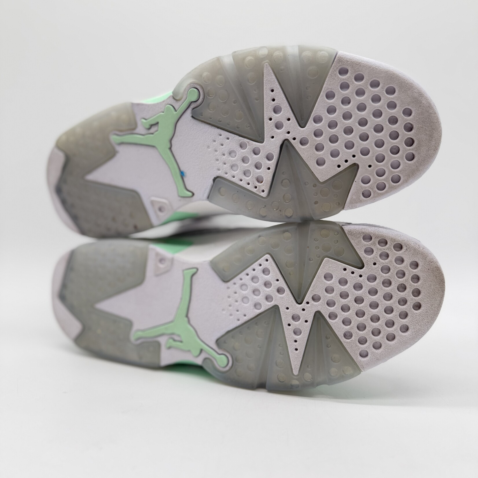 Jordan 6 Retro Mint Foam (Women's)