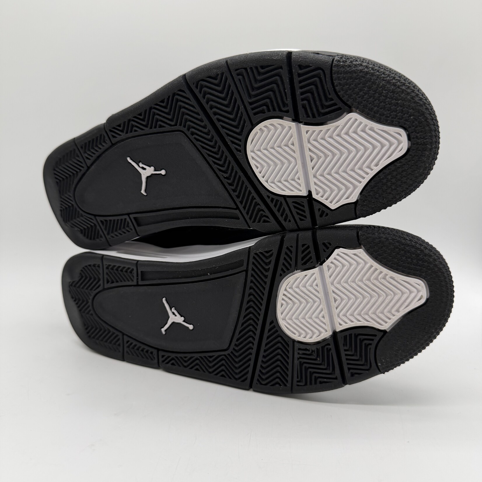 Jordan 4 Retro White Thunder