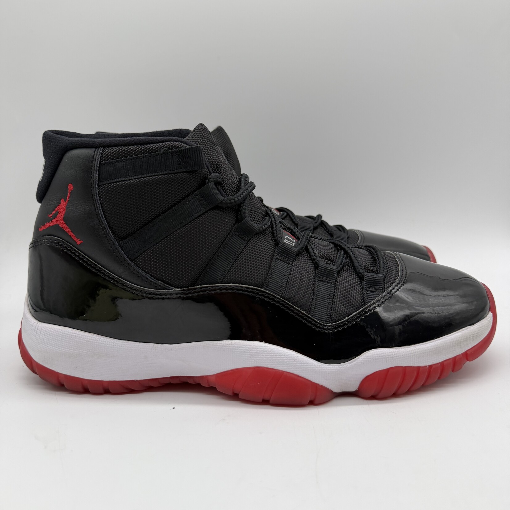 Jordan 11 Retro Playoffs Bred (2019)