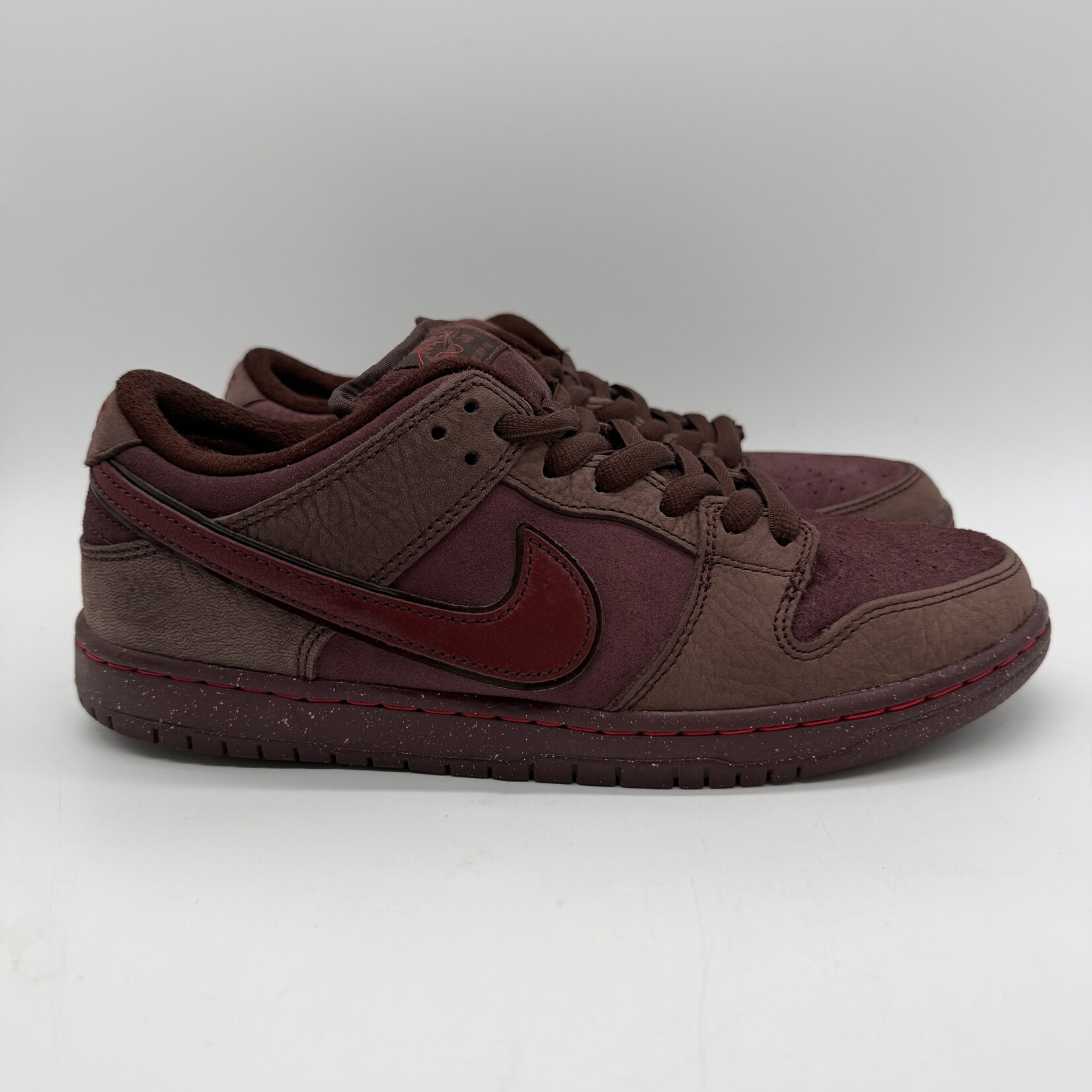 Nike SB Dunk Low City of Love Burgundy Crush