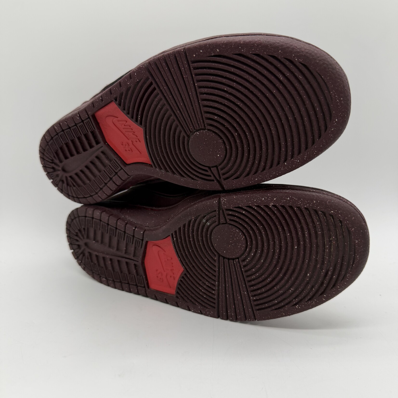 Nike SB Dunk Low City of Love Burgundy Crush