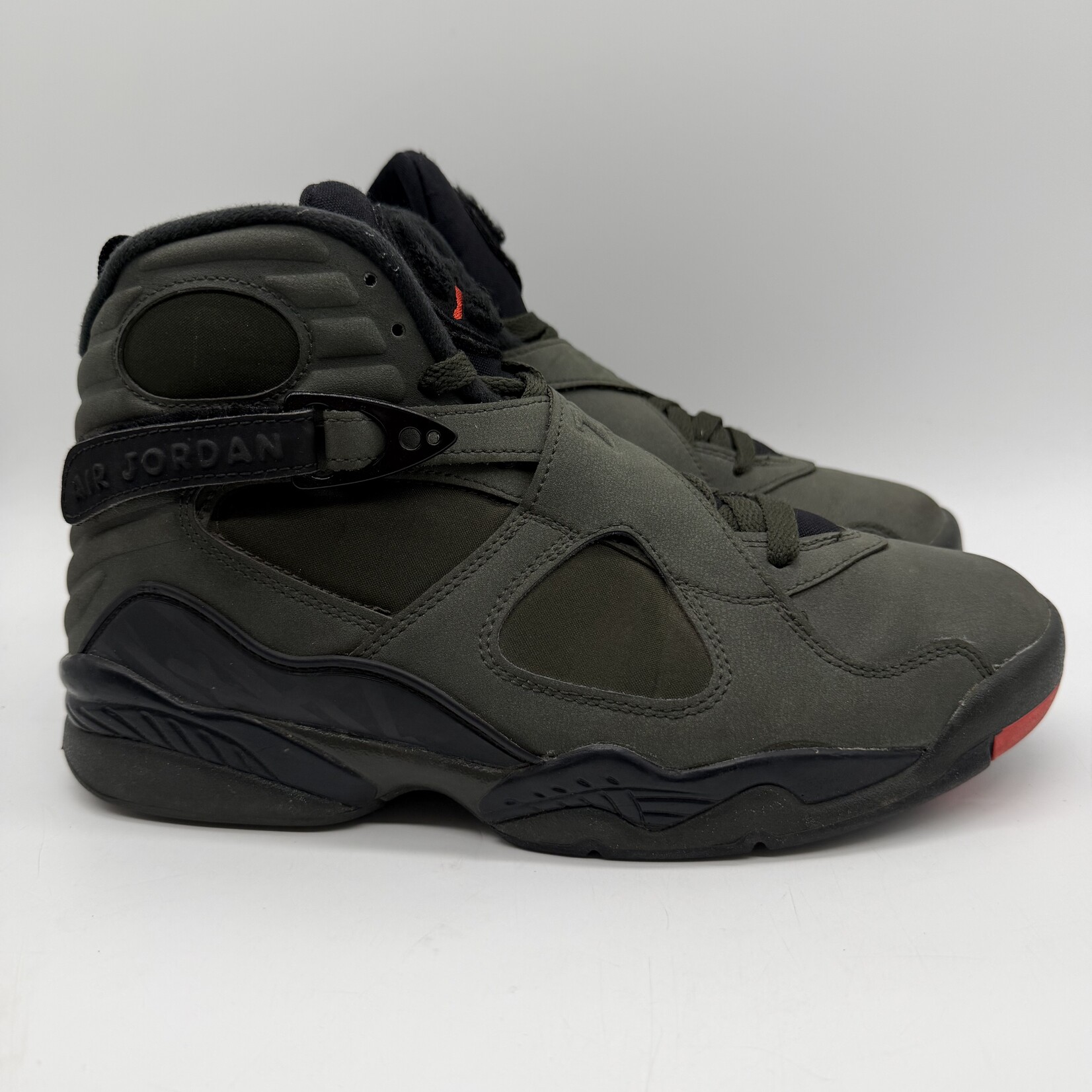 Jordan 8 Retro Take Flight Undefeated