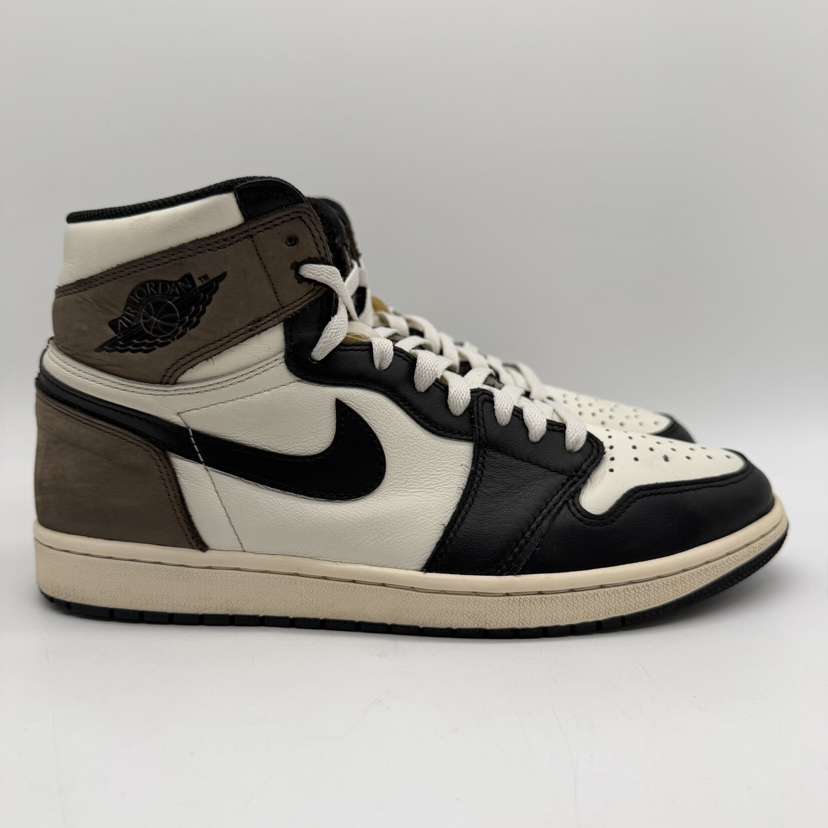 Jordan 1 Retro High Dark Mocha