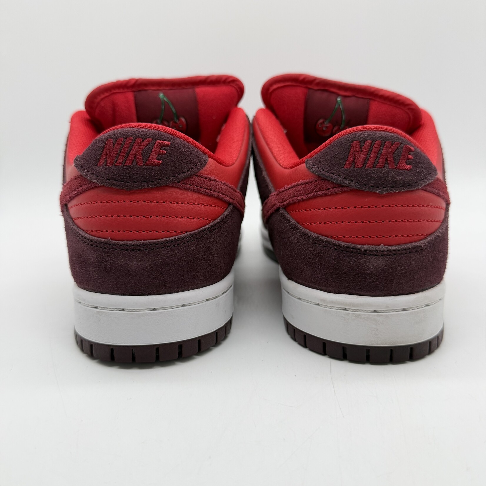 Nike SB Dunk Low Cherry