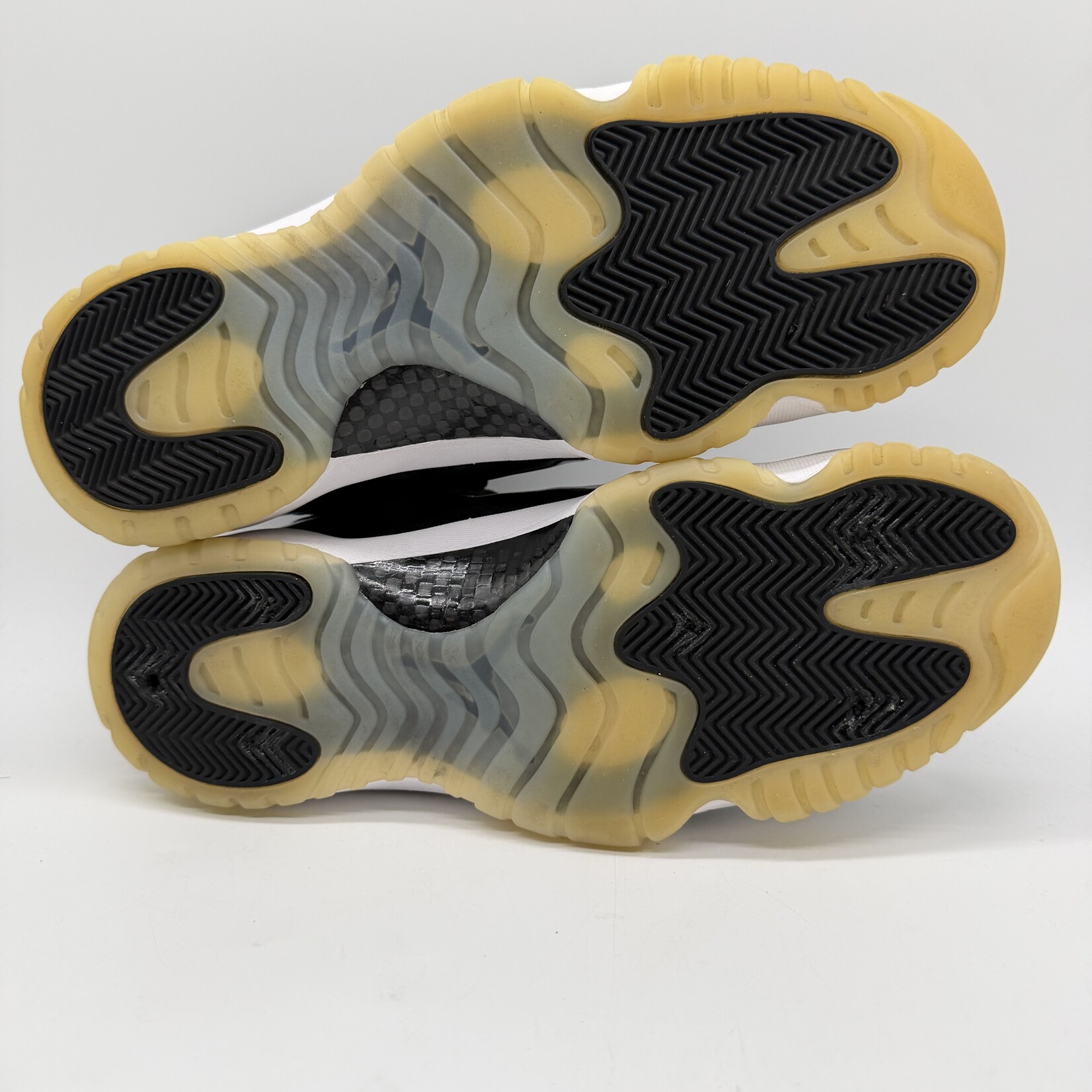 Jordan 11 Retro Low Barons