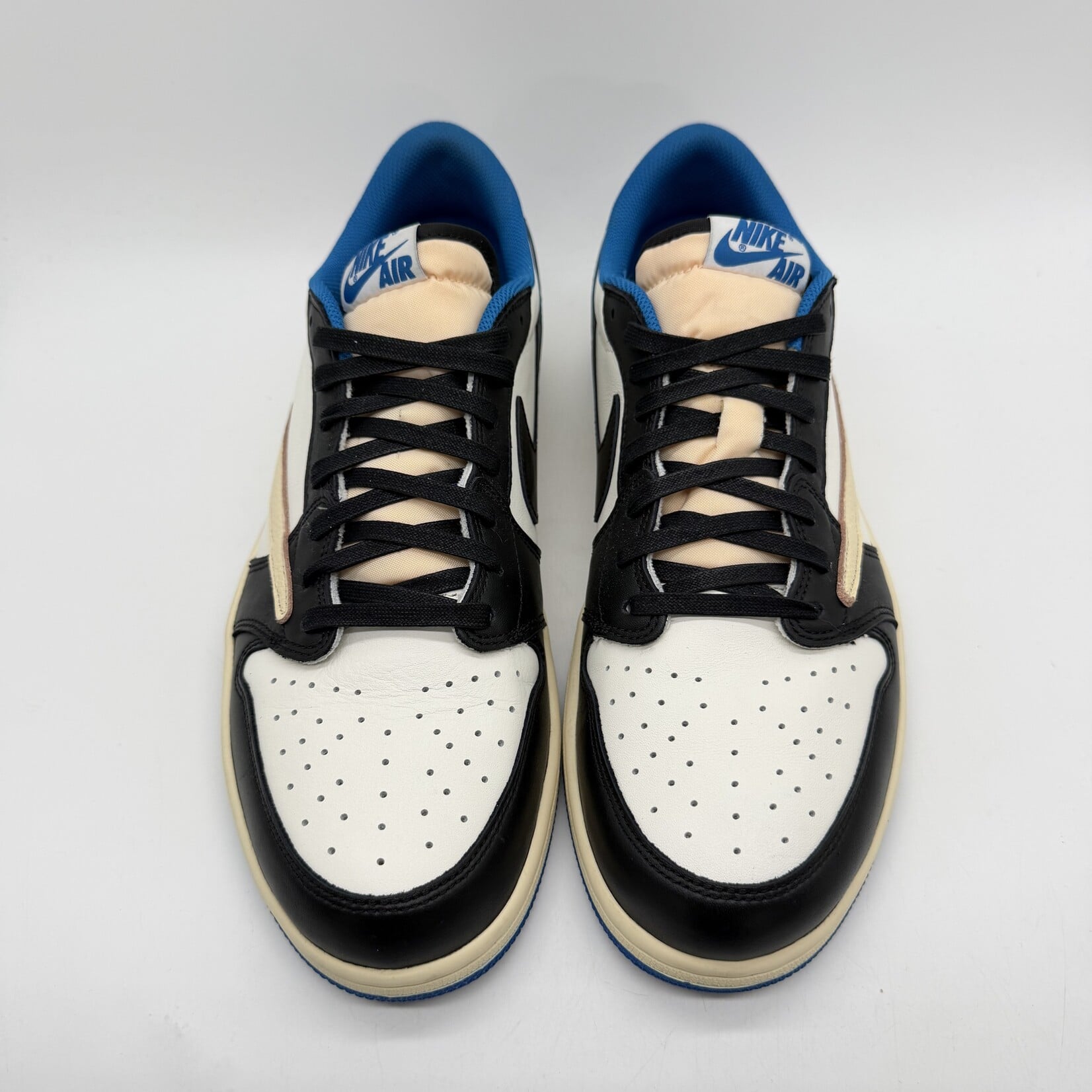 Jordan 1 Retro Low OG SP Fragment x Travis Scott