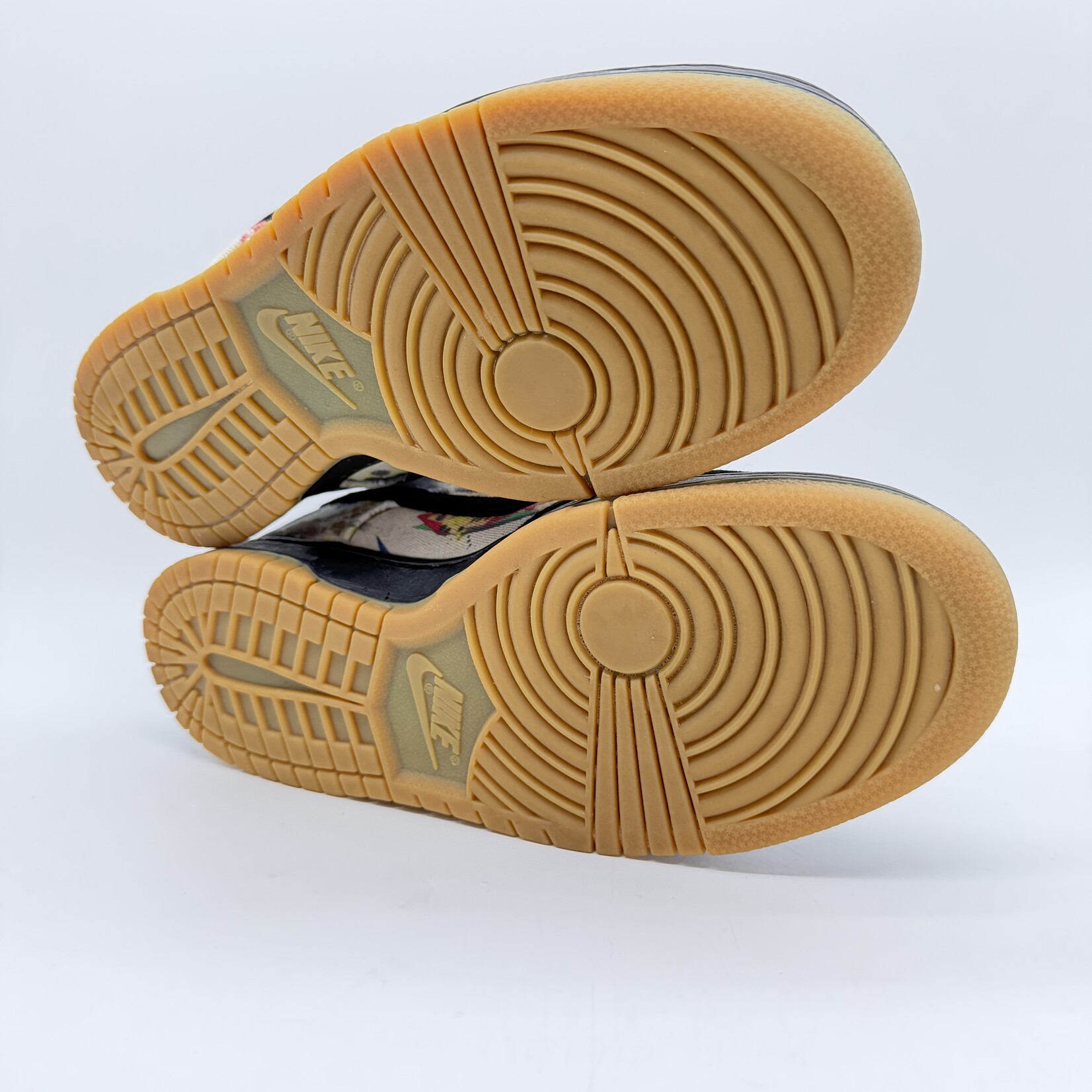 Nike SB Dunk Low Supreme Rammellzee
