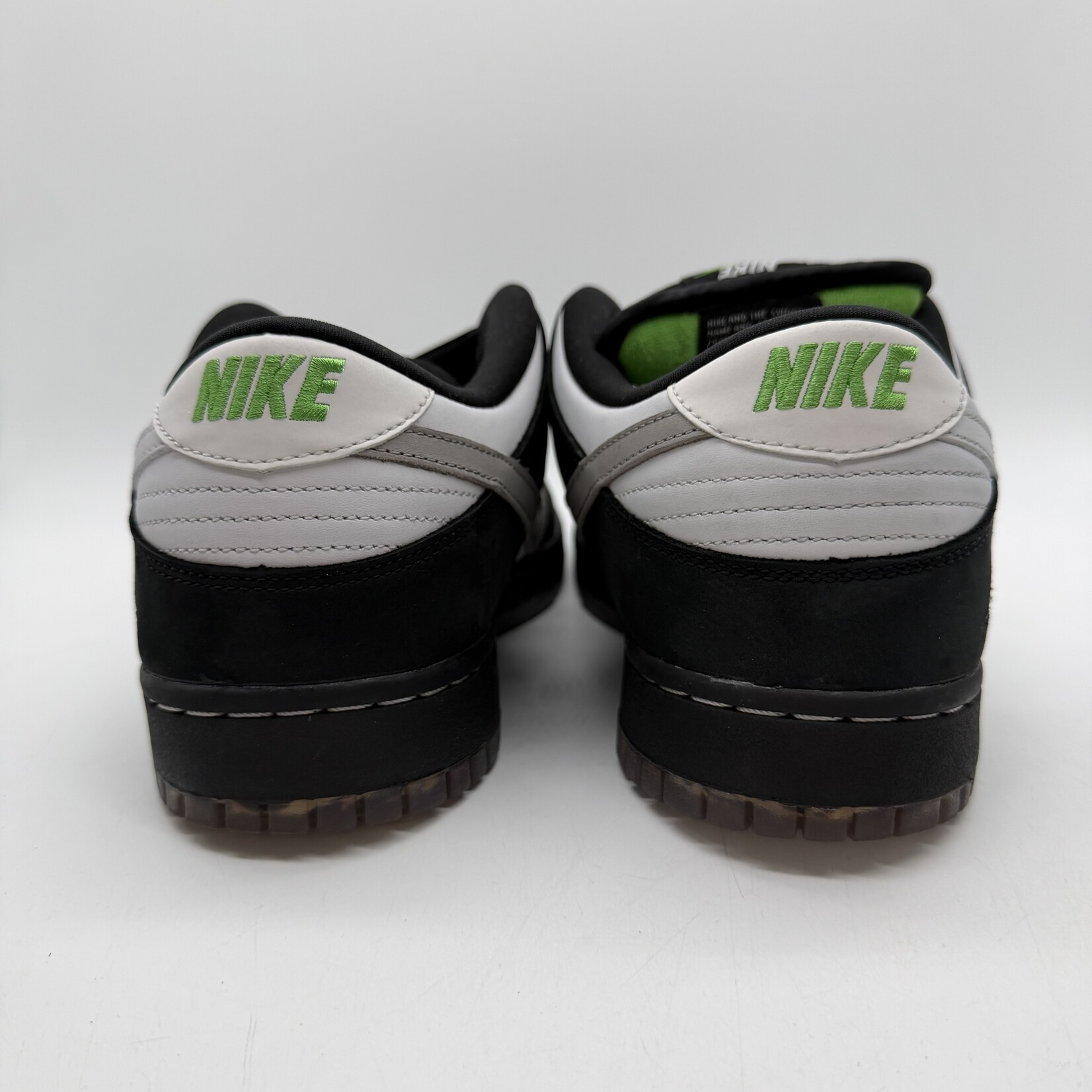 Nike SB Dunk Low Staple Panda Pigeon