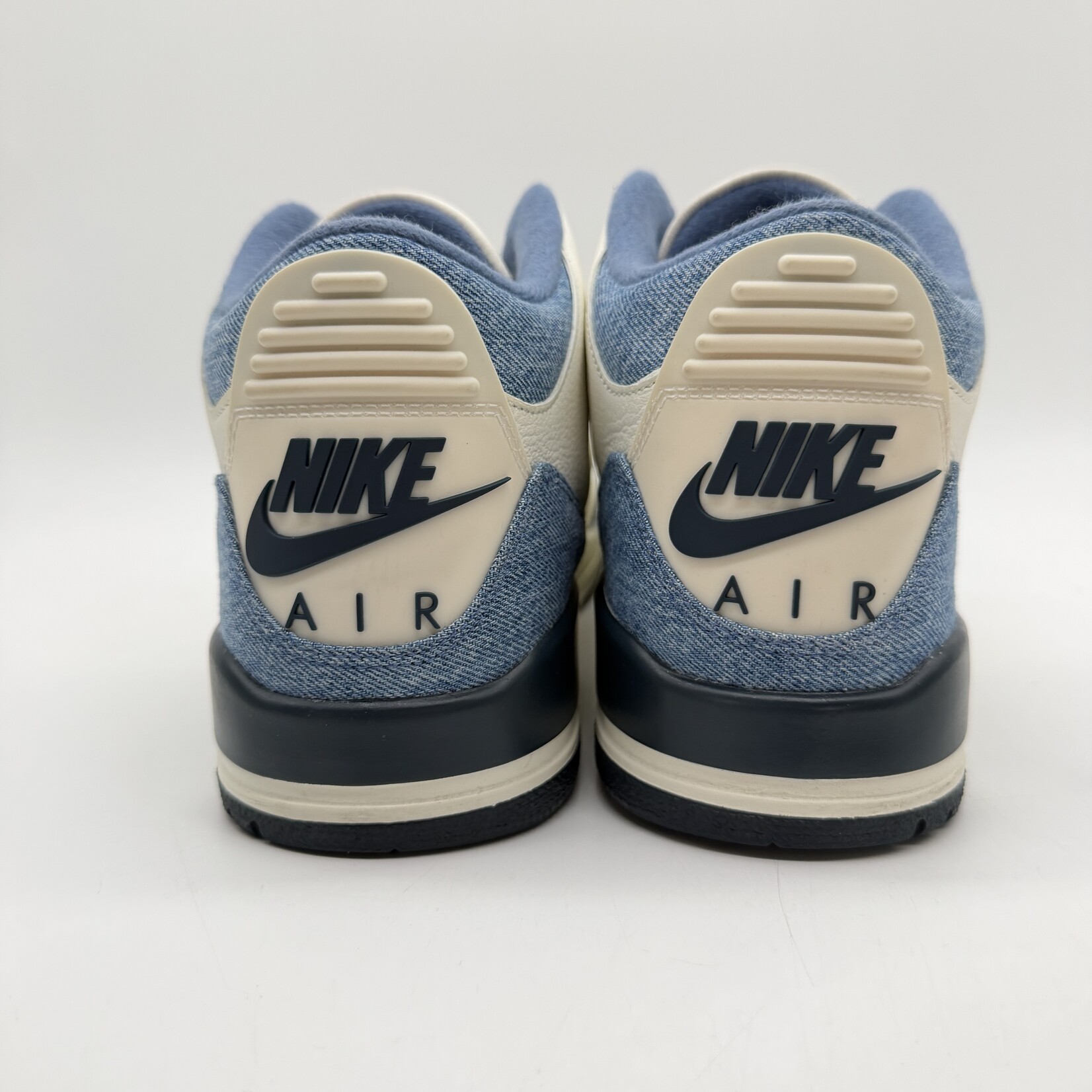 Jordan 3 Retro Levi’s All-Star