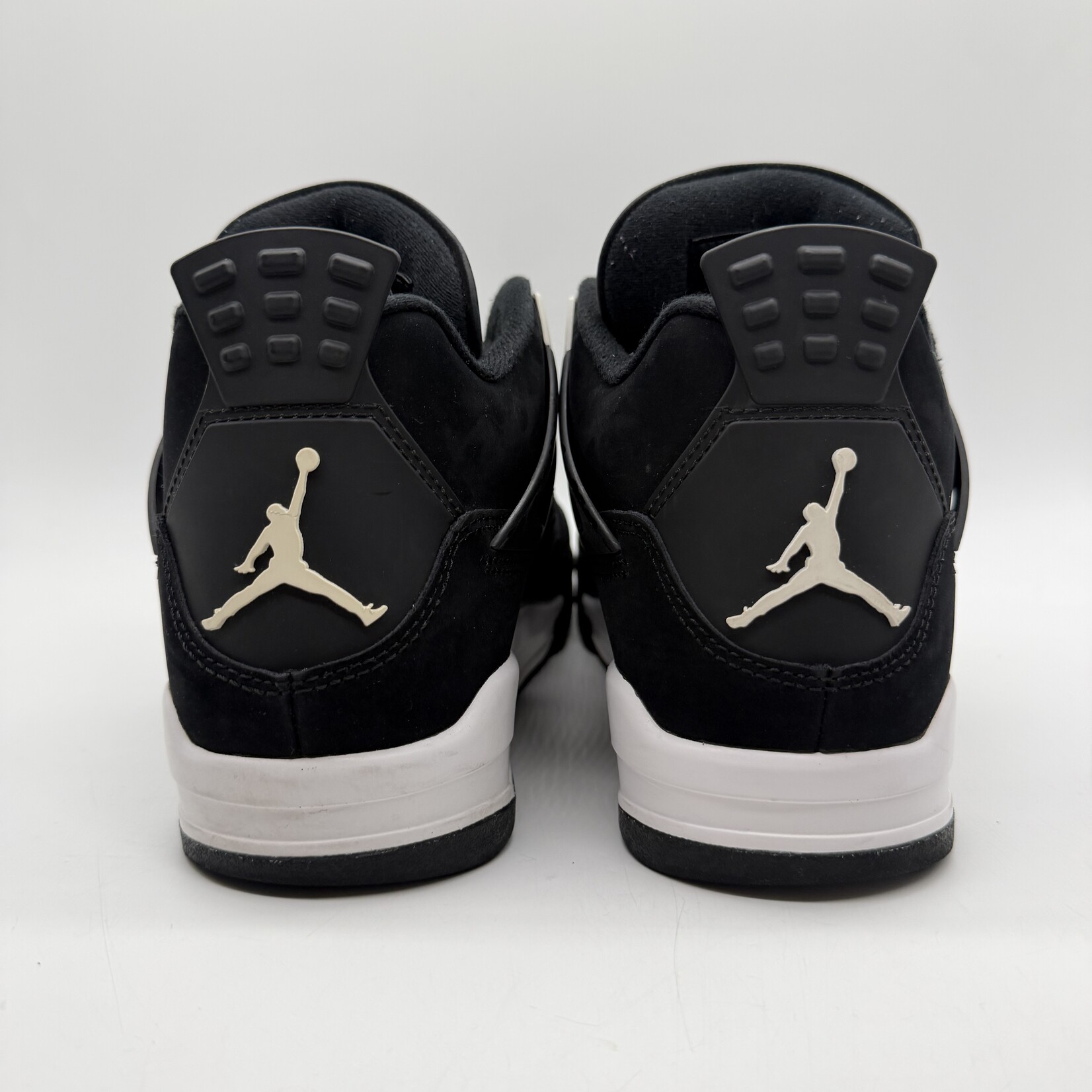 Jordan 4 Retro White Thunder