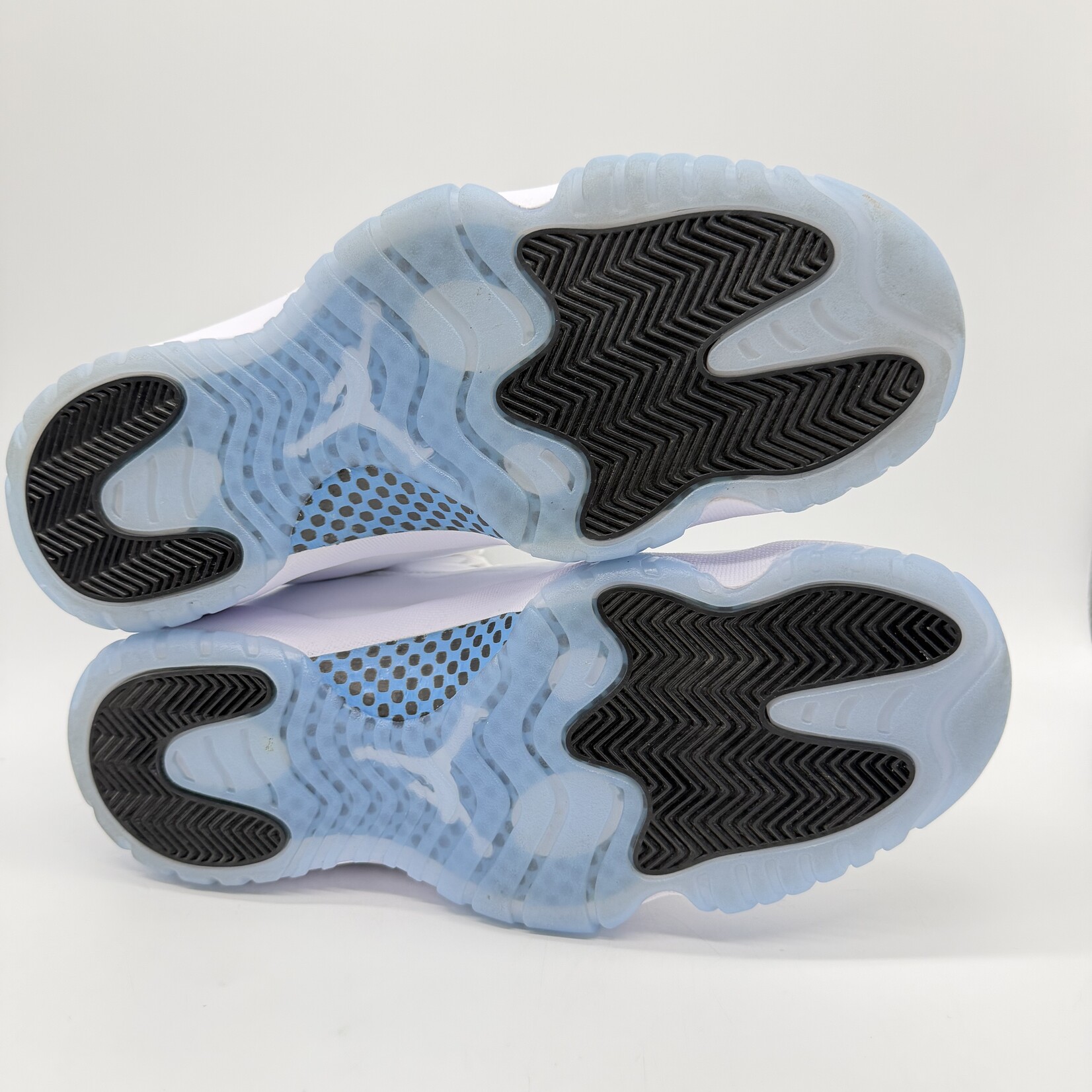 Jordan 11 Retro Legend Blue (2024)