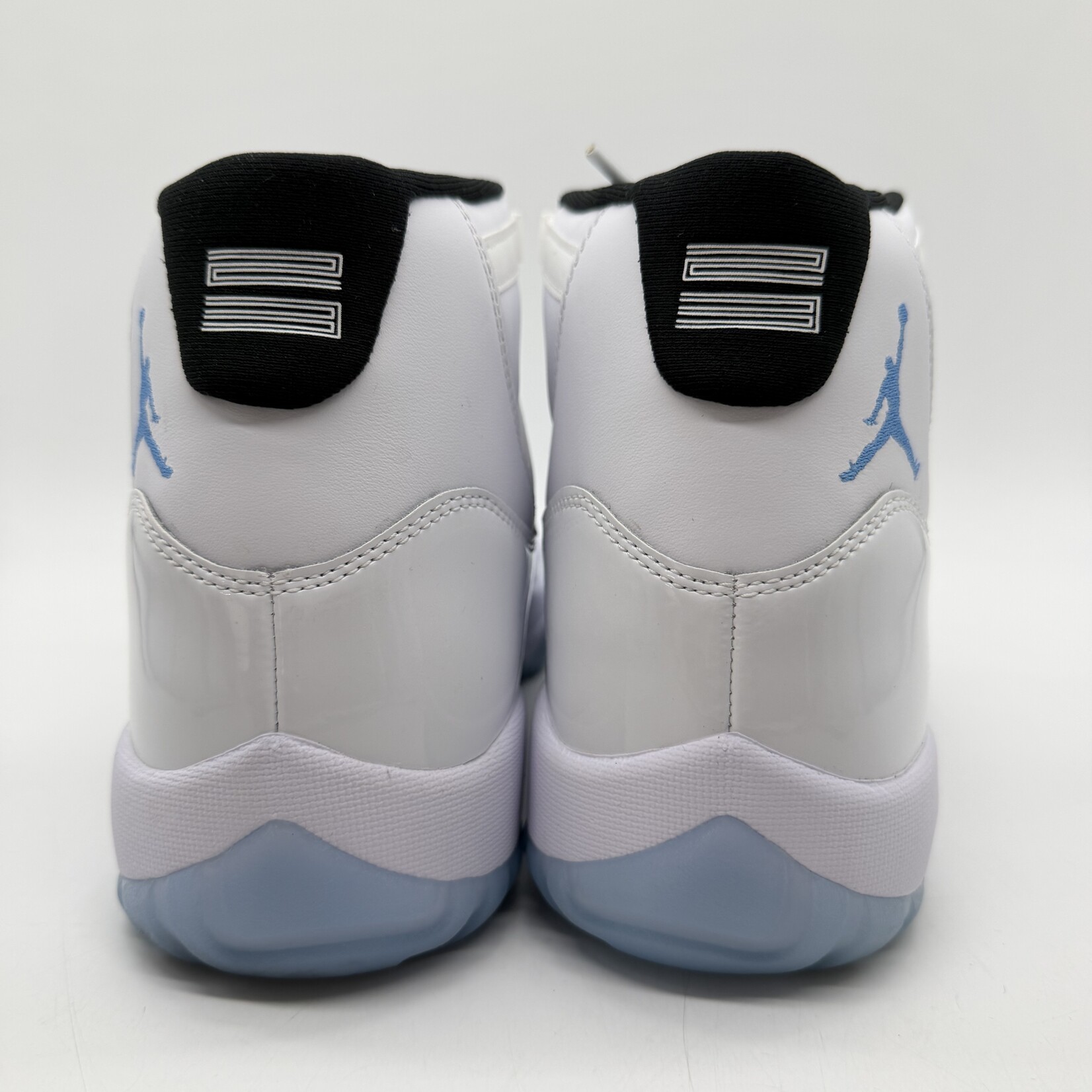 Jordan 11 Retro Legend Blue (2024)