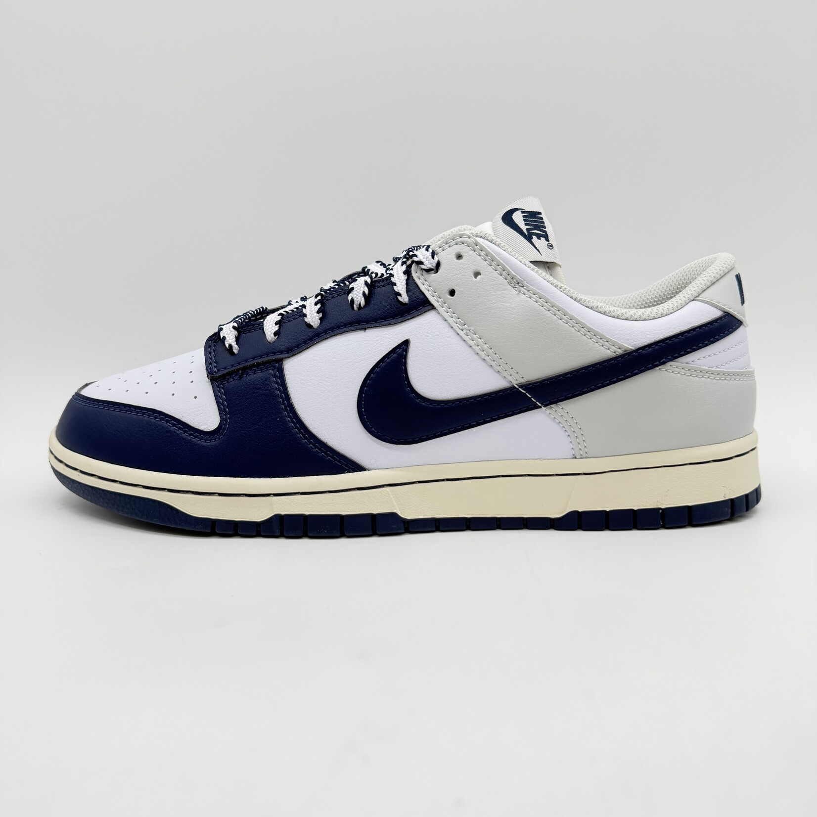 Nike Dunk Low New York Yankees