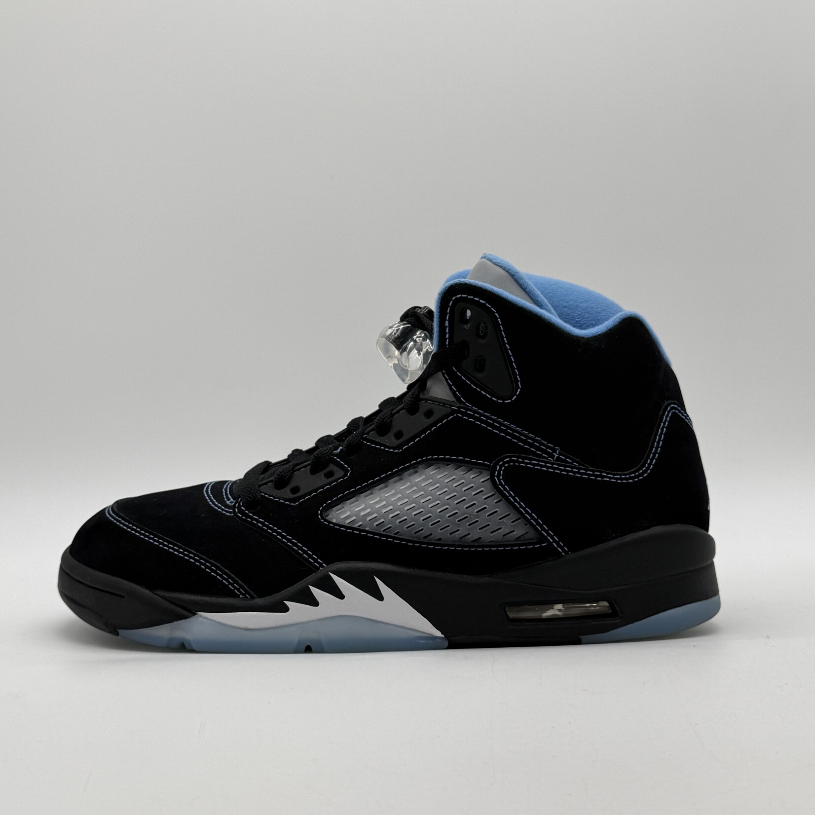 Jordan 5 Retro Black University Blue (2026)