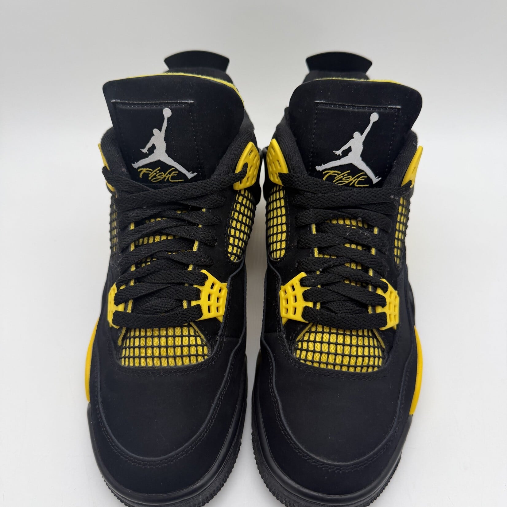 Jordan 4 Retro Thunder (2023)