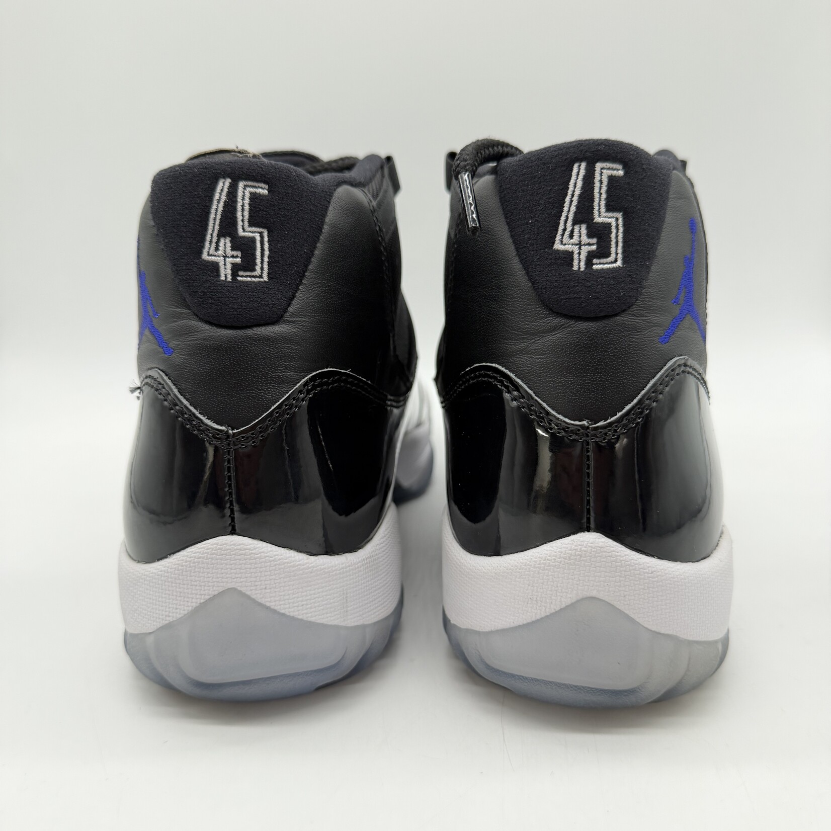 Jordan 11 Retro Space Jam (2016)