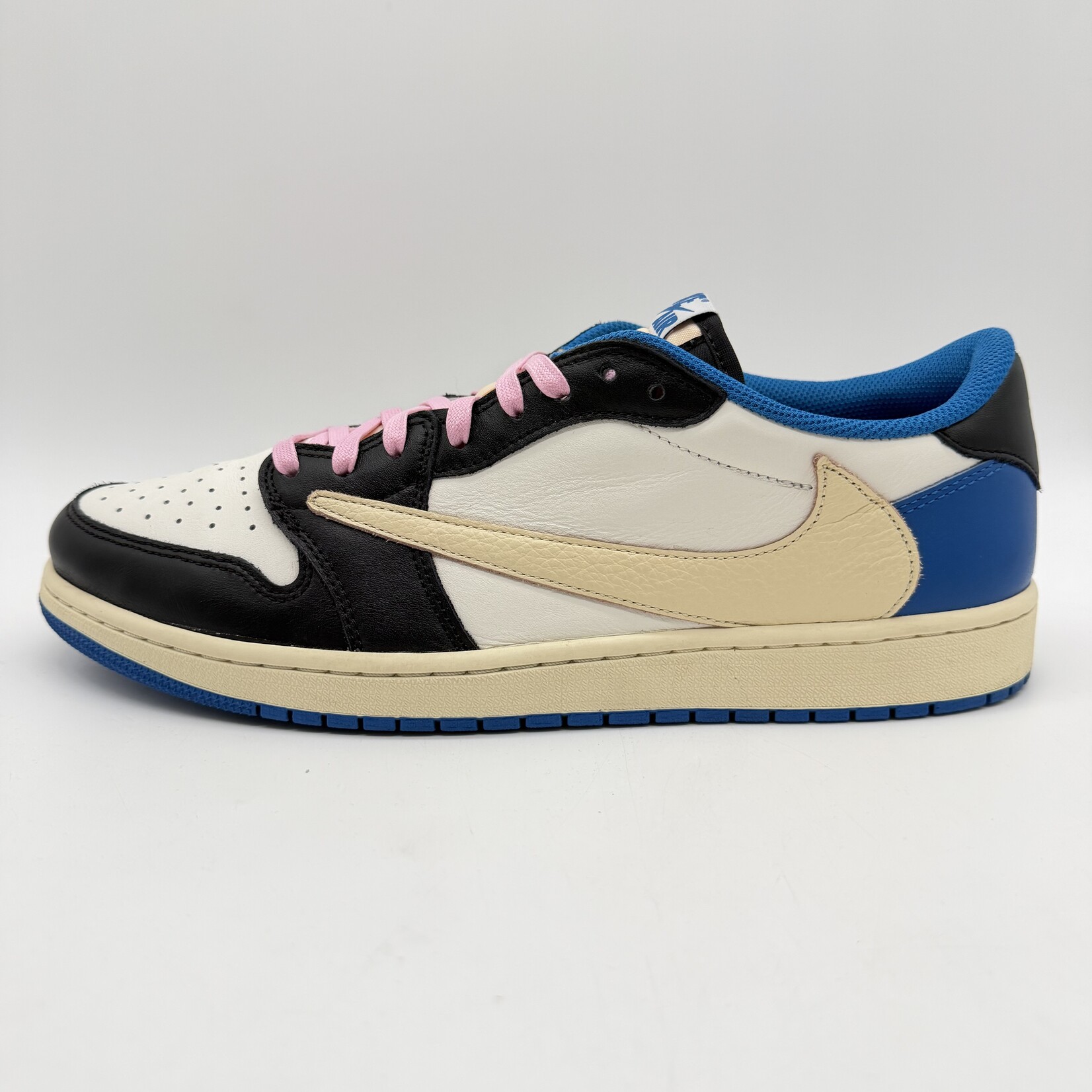 Jordan 1 Retro Low OG SP Fragment x Travis Scott