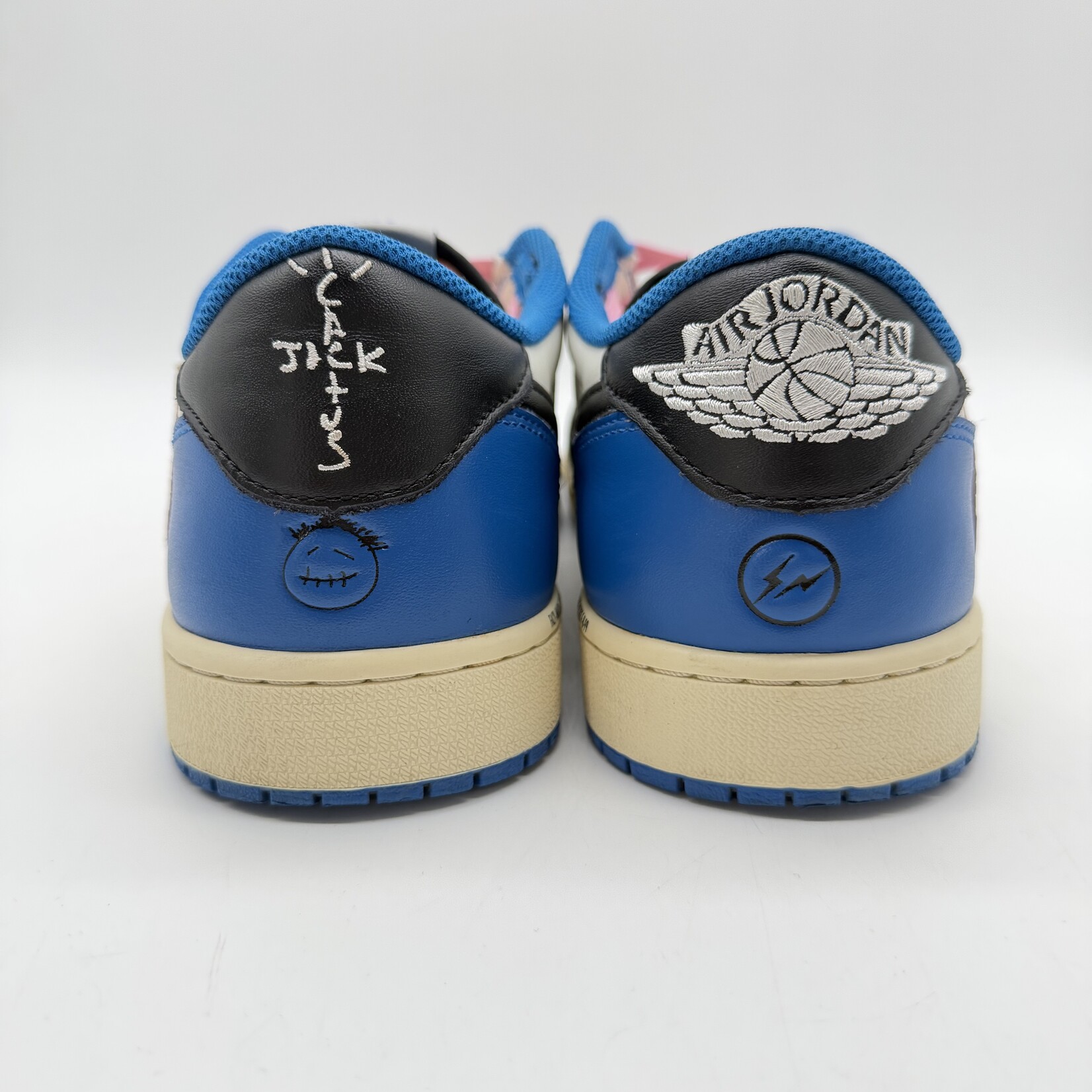 Jordan 1 Retro Low OG SP Fragment x Travis Scott