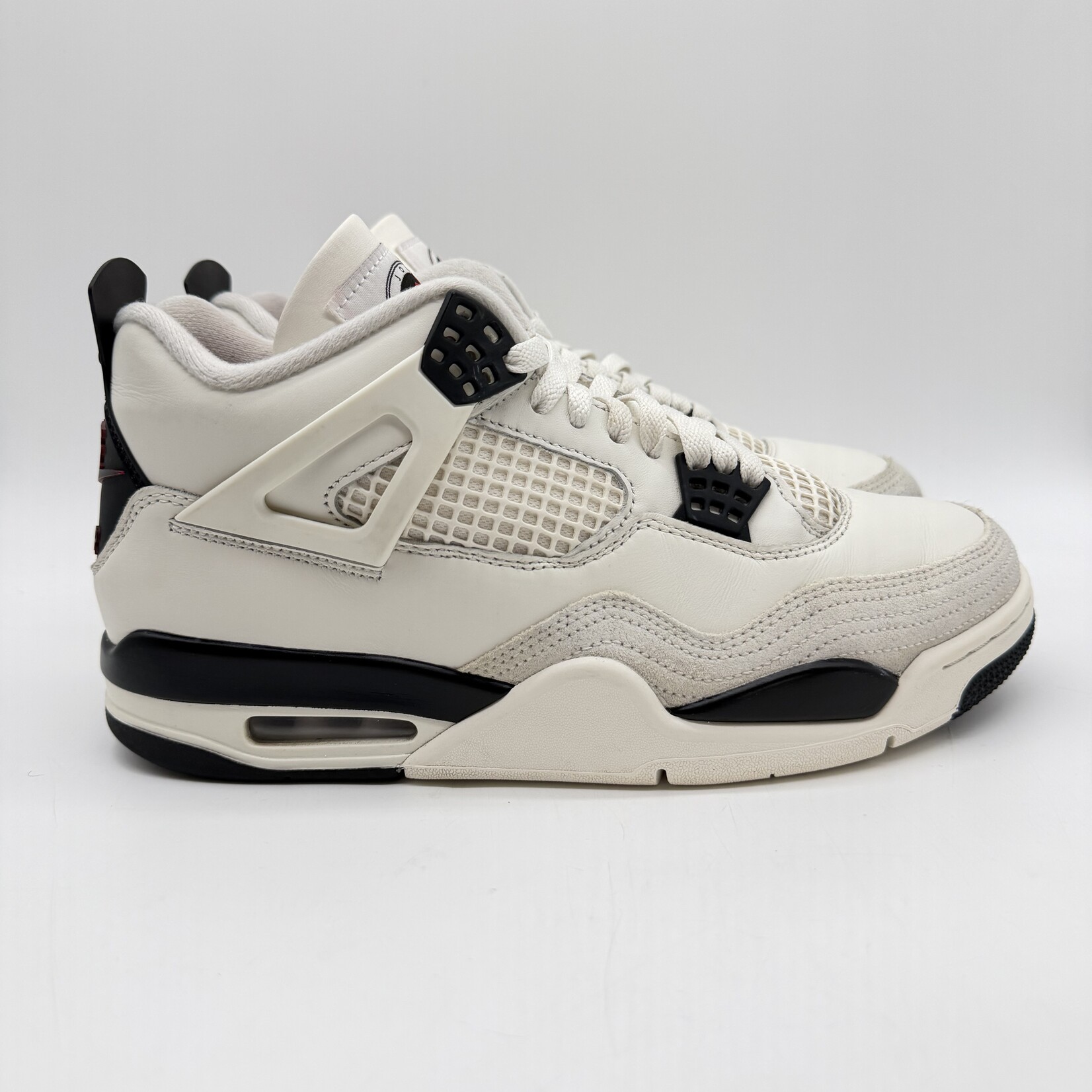 Jordan 4 Retro Flight Club