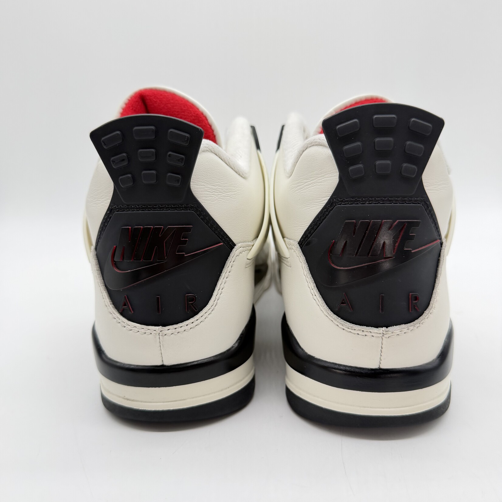 Jordan 4 Retro Flight Club