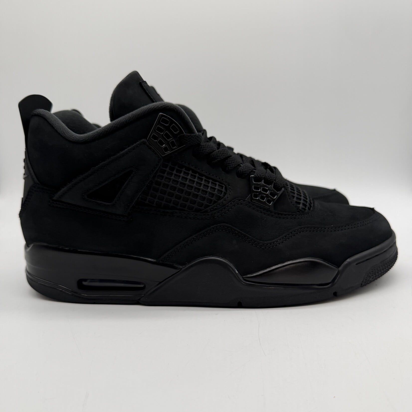 Jordan 4 Retro Black Cat (2025)