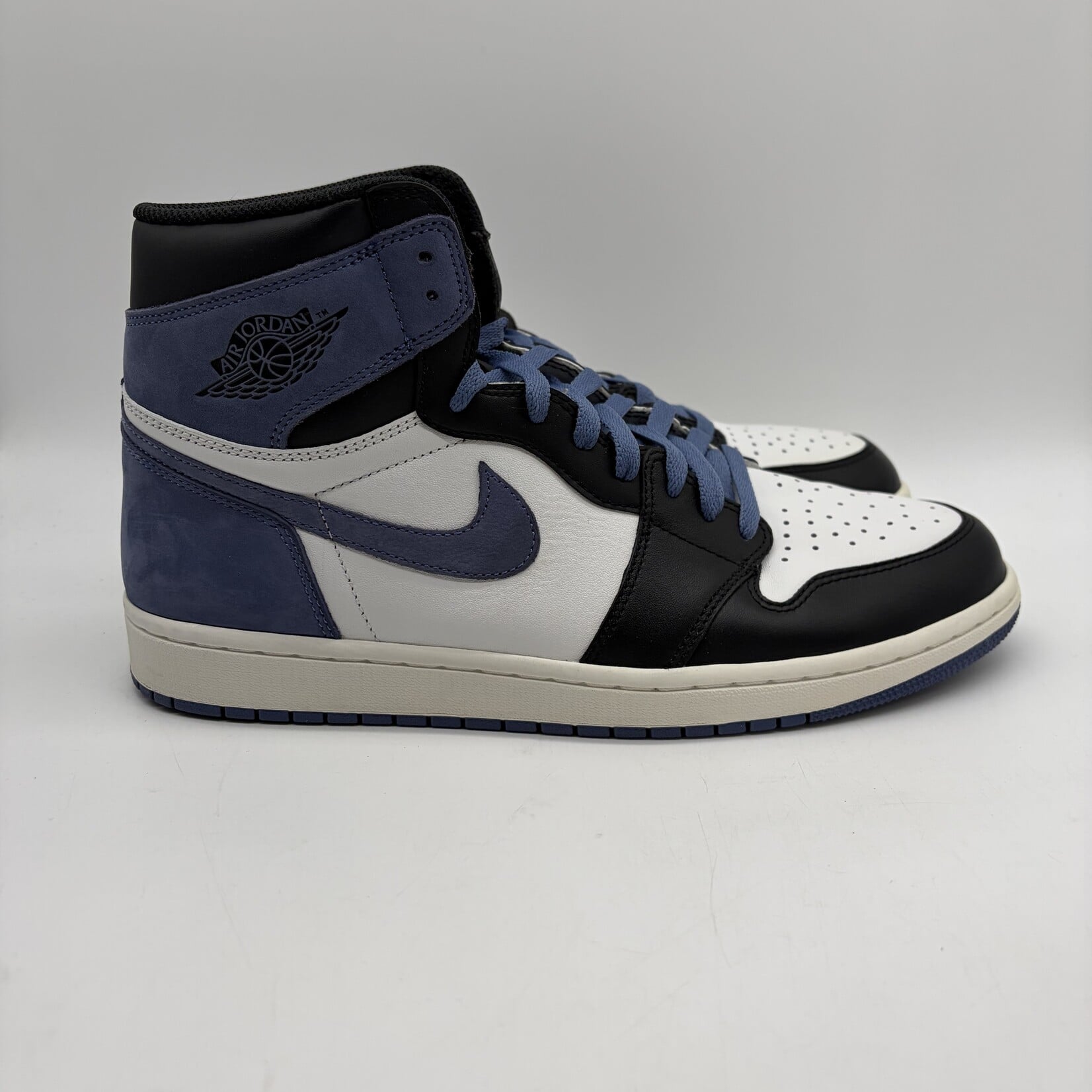 Jordan 1 Retro High Blue Moon