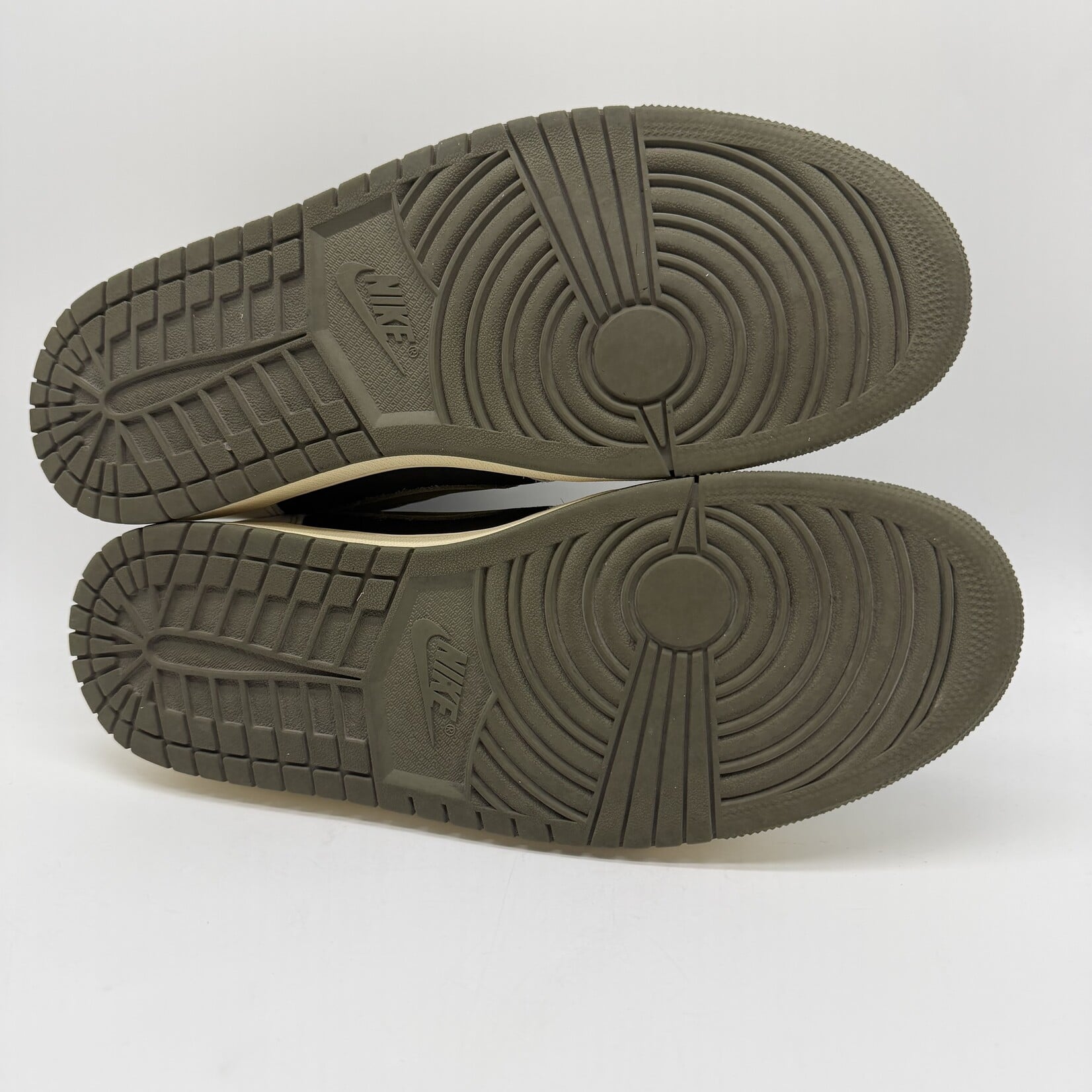Jordan 1 Retro Low OG SP Travis Scott Olive (Women's)