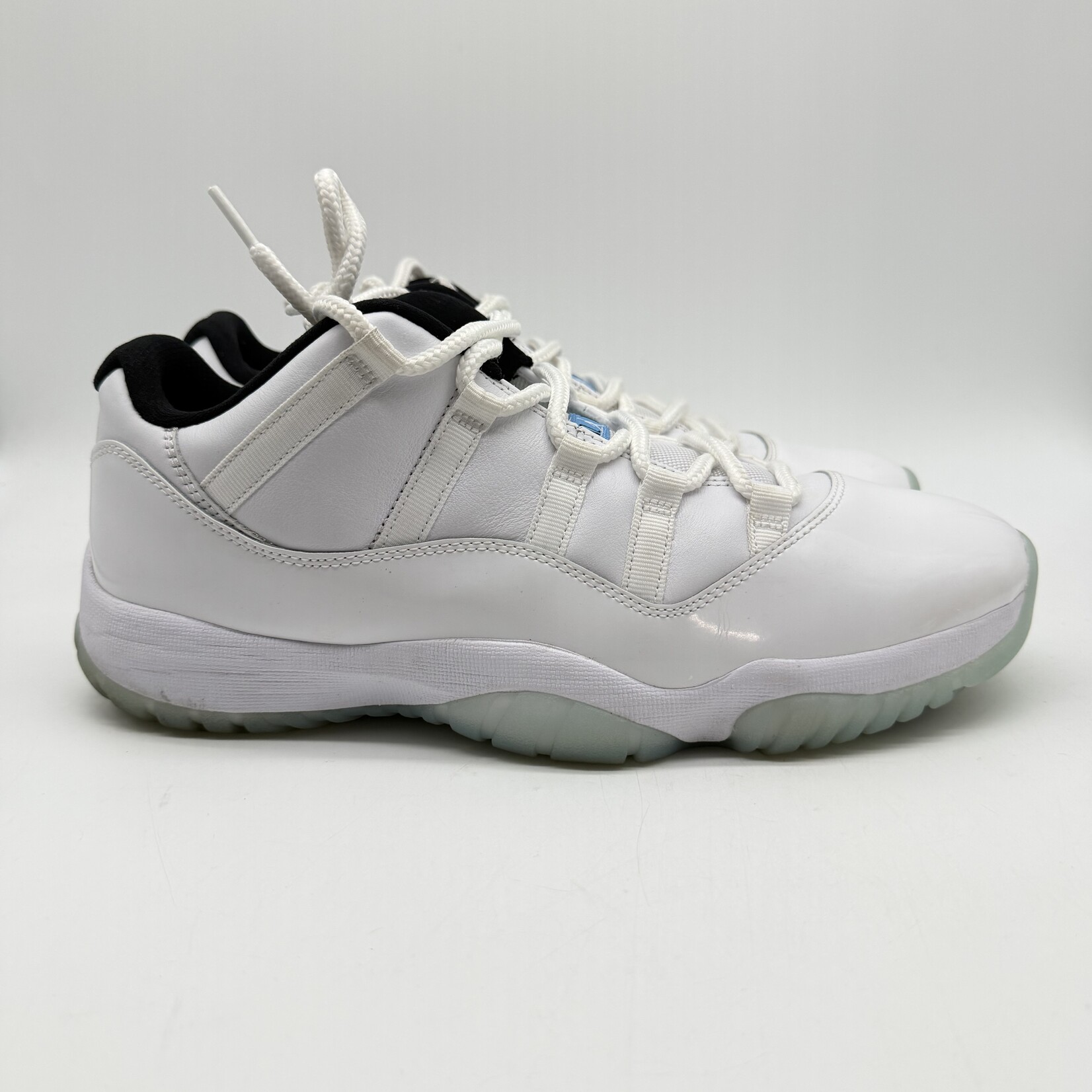 Jordan 11 Retro Low Legend Blue