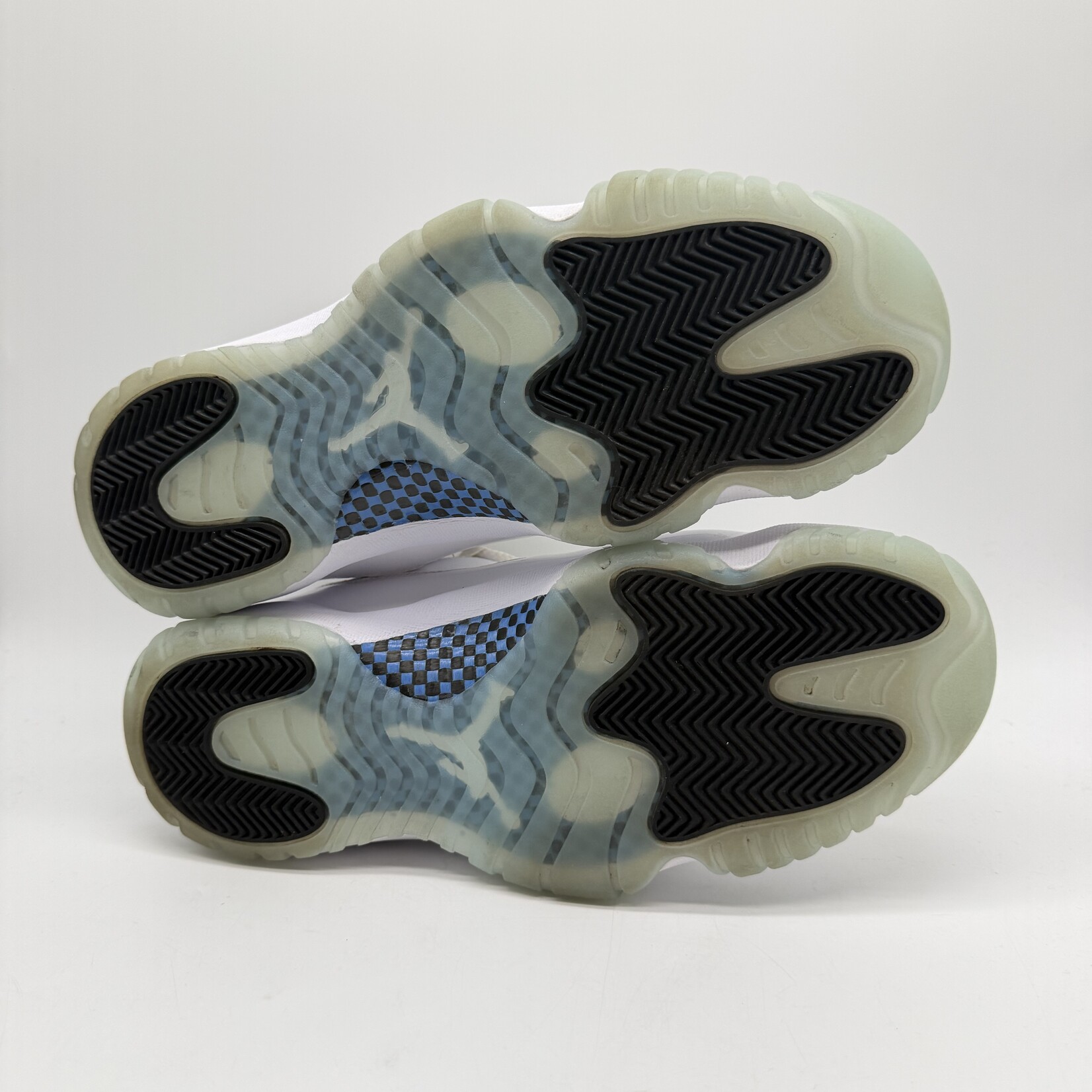Jordan 11 Retro Low Legend Blue