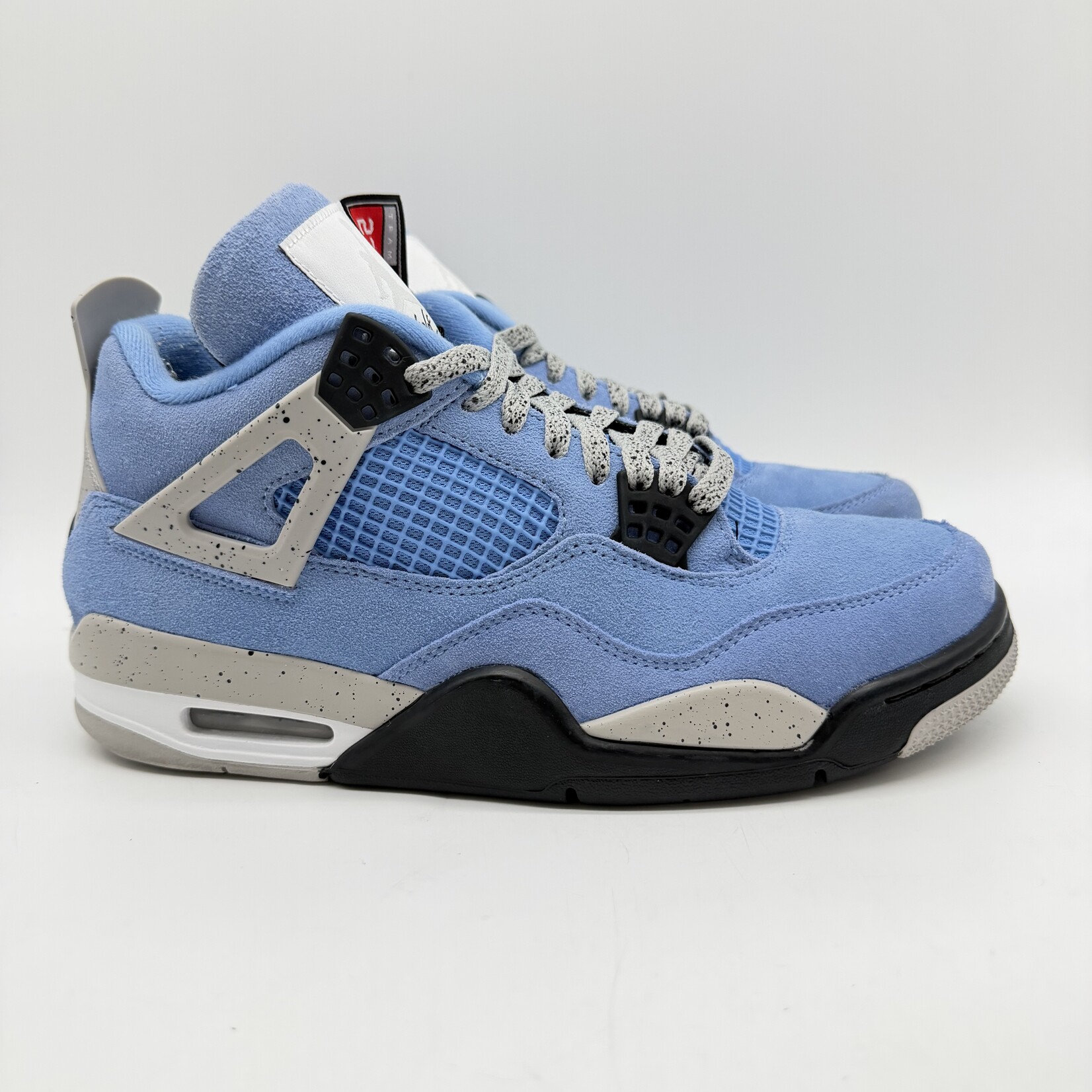 Jordan 4 Retro University Blue