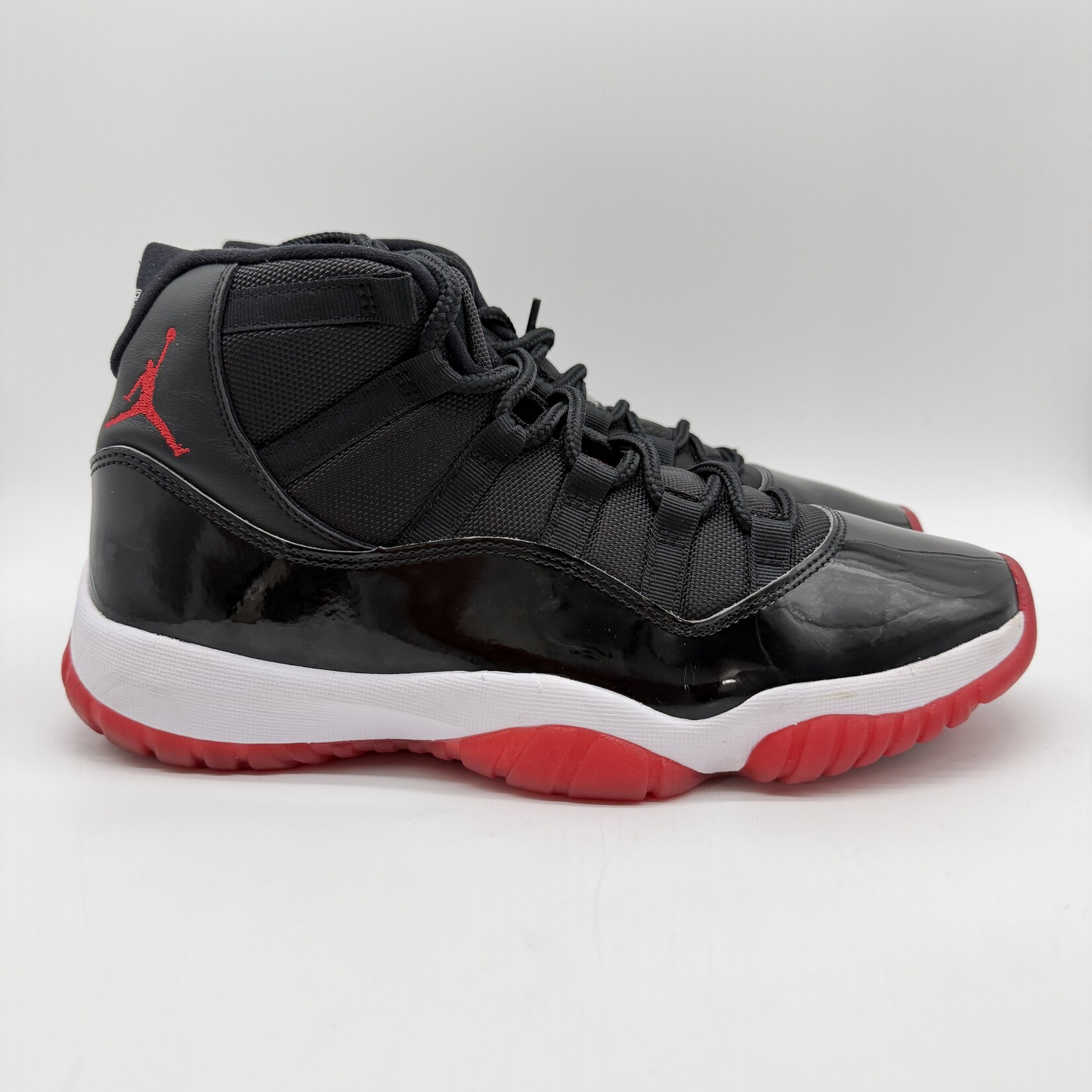 Jordan 11 Retro Playoffs Bred (2019)