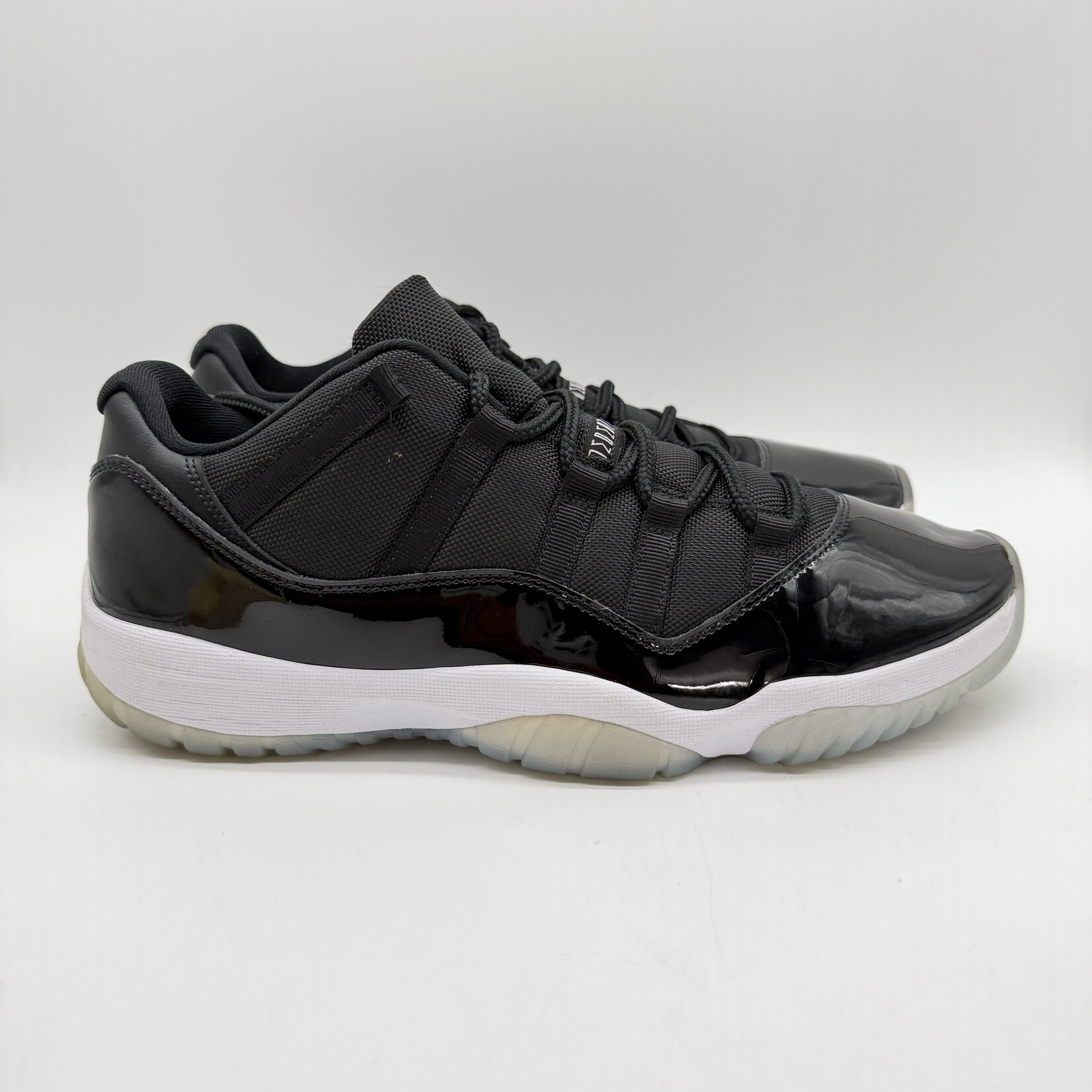 Jordan 11 Retro Low Space Jam