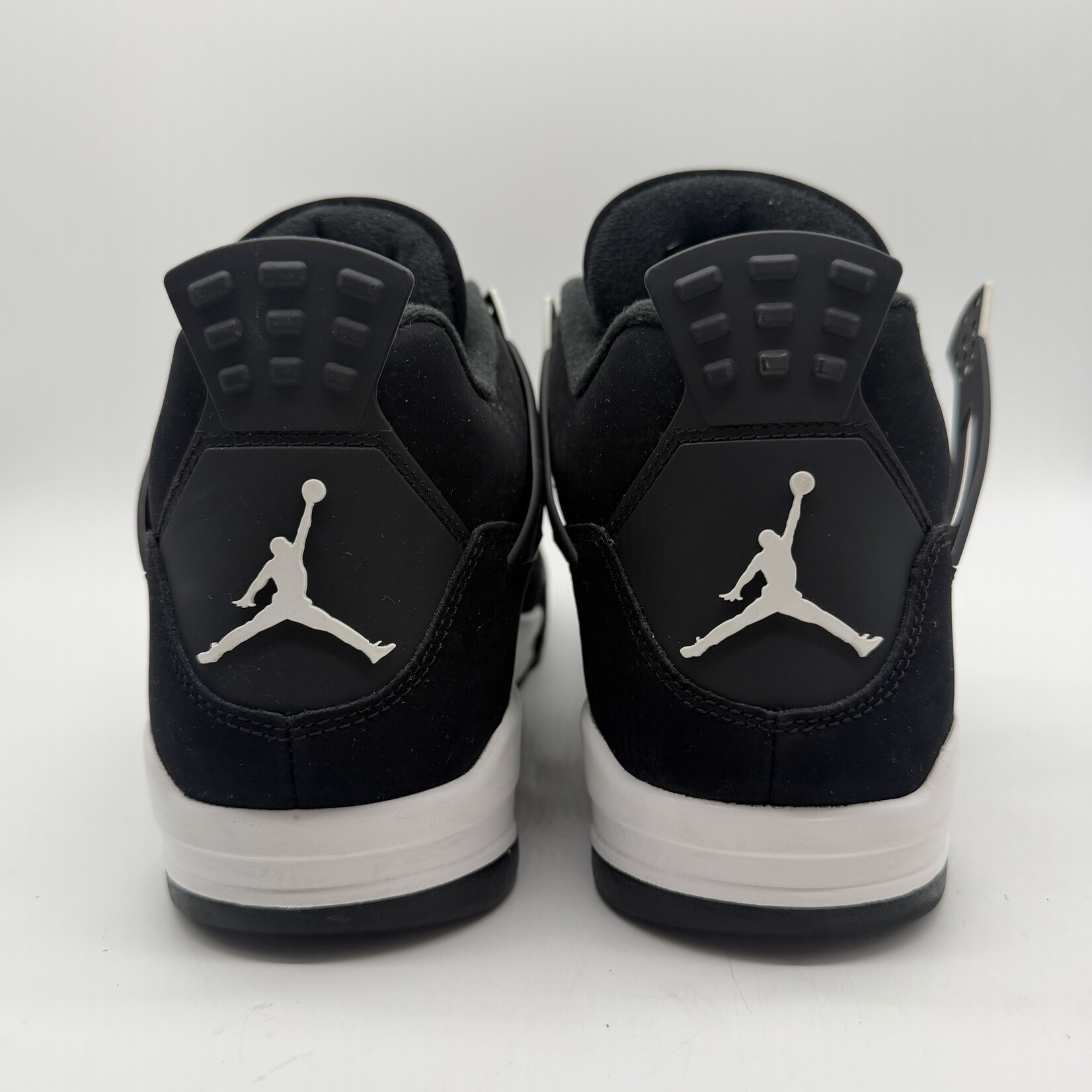 Jordan 4 Retro White Thunder