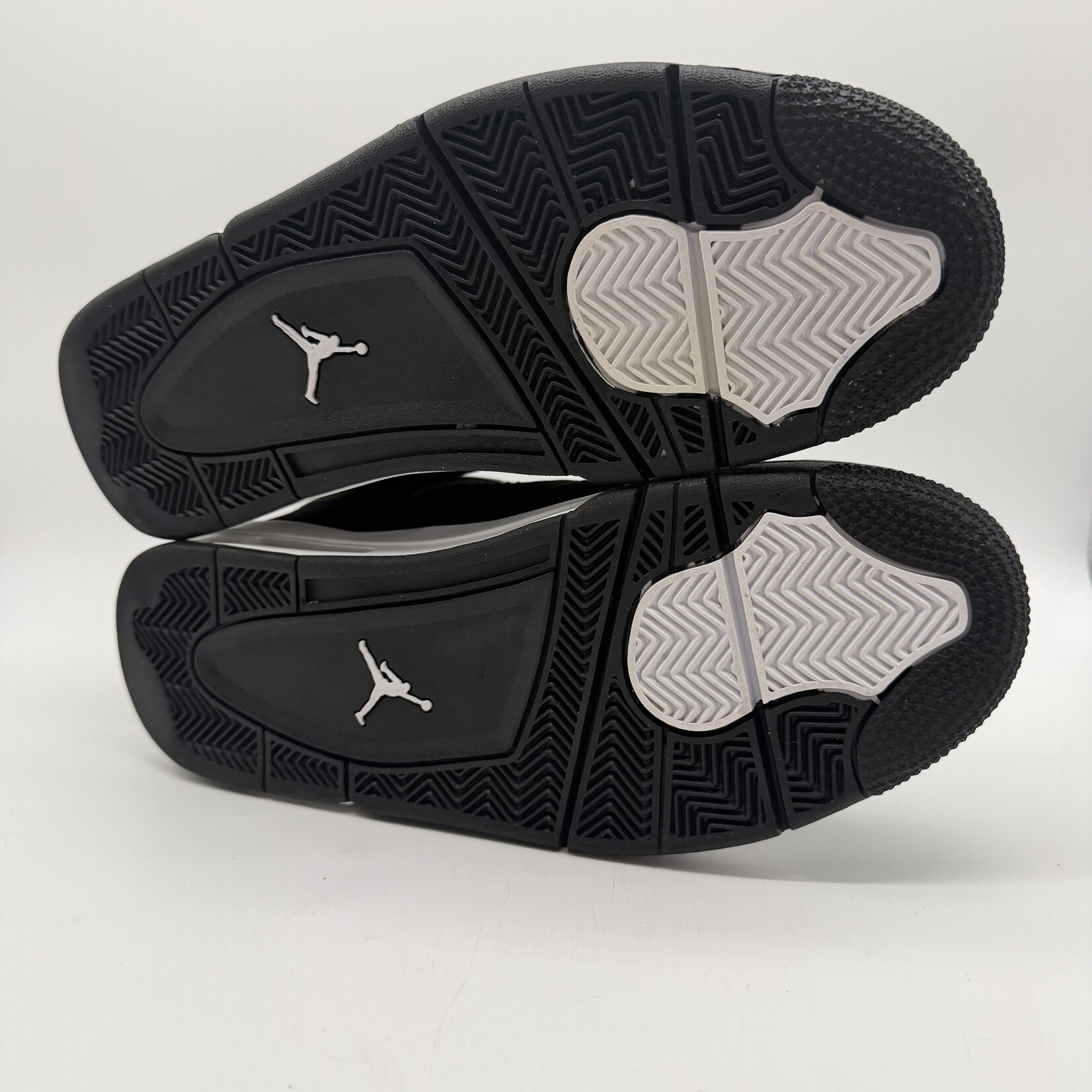Jordan 4 Retro White Thunder