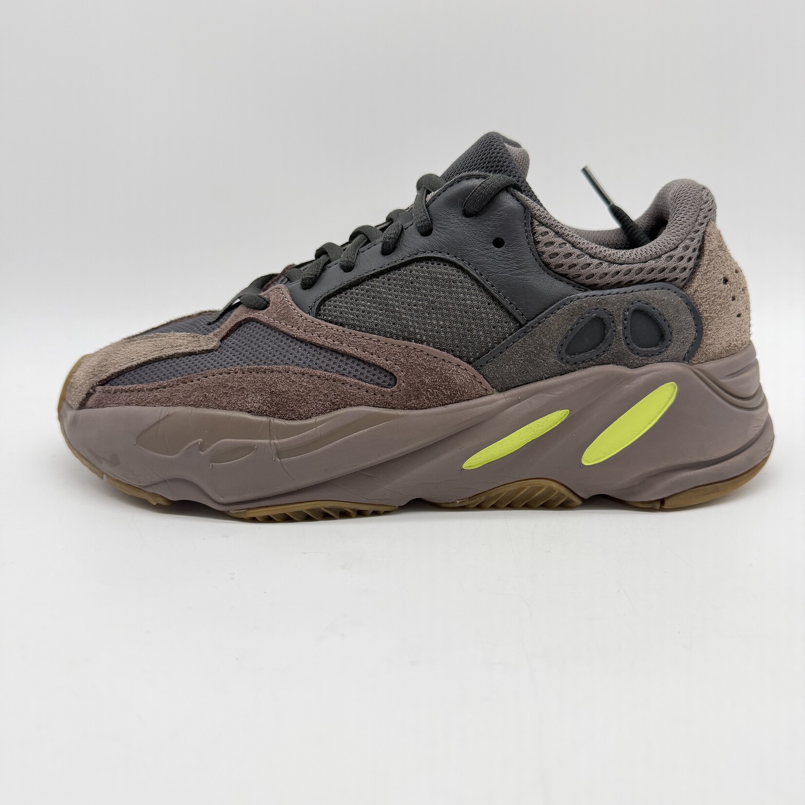 Yeezy Boost 700 Mauve