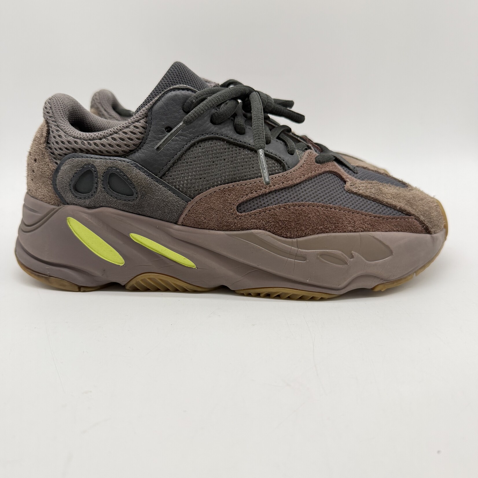 Yeezy Boost 700 Mauve