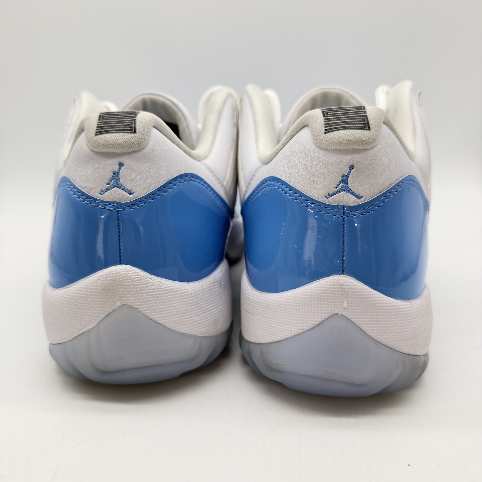 Jordan 11 Retro Low University Blue (2026)