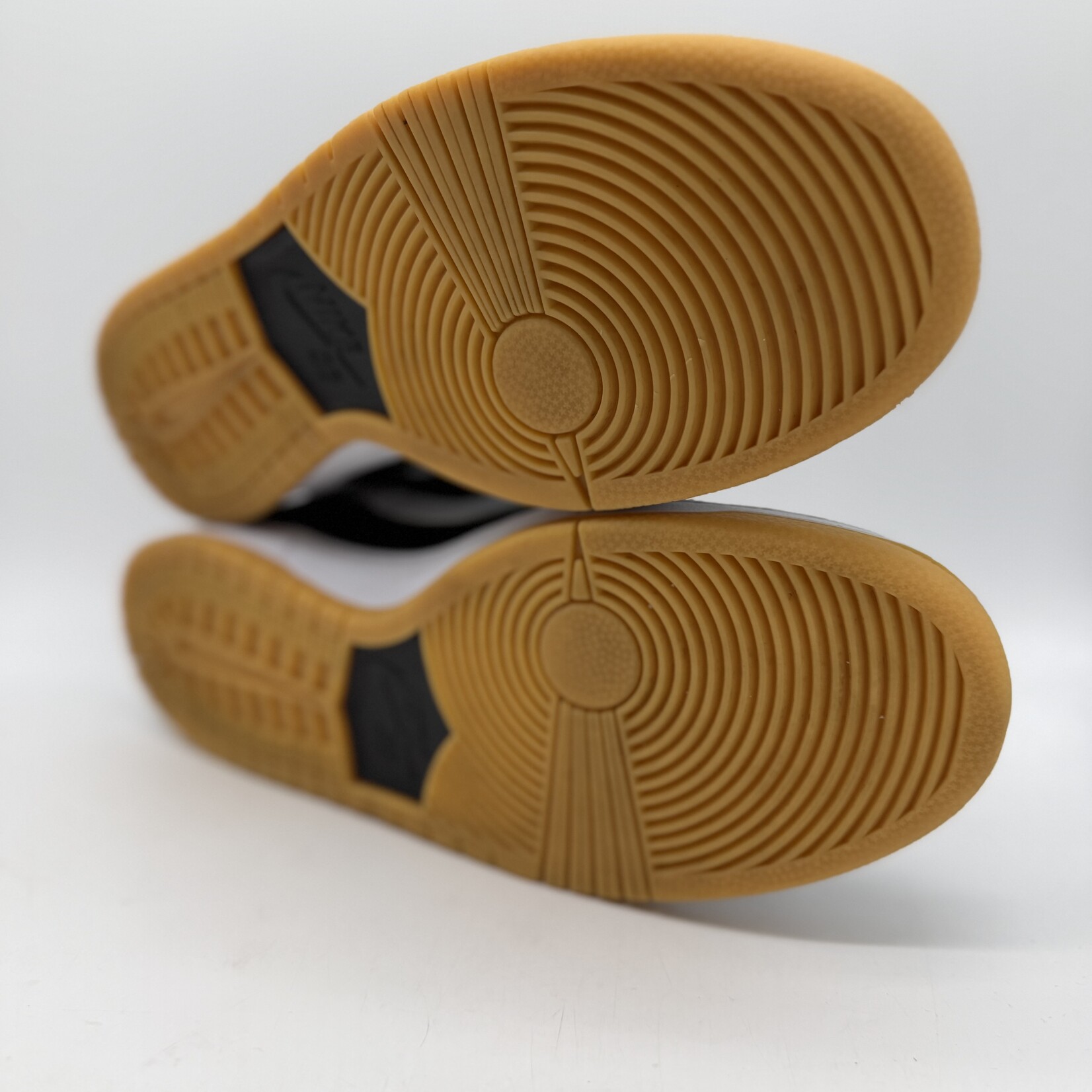 Nike SB Dunk Low Pro Black Gum