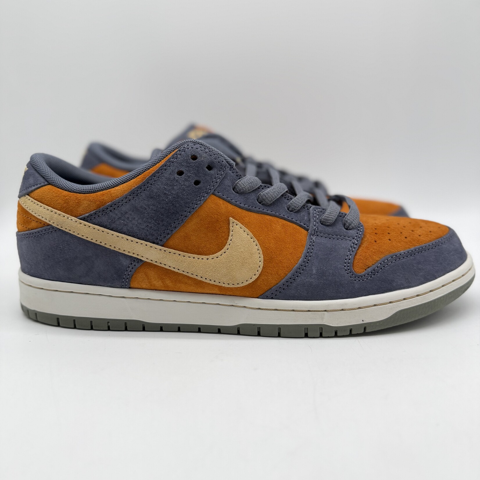 Nike SB Dunk Low Light Carbon Monarch