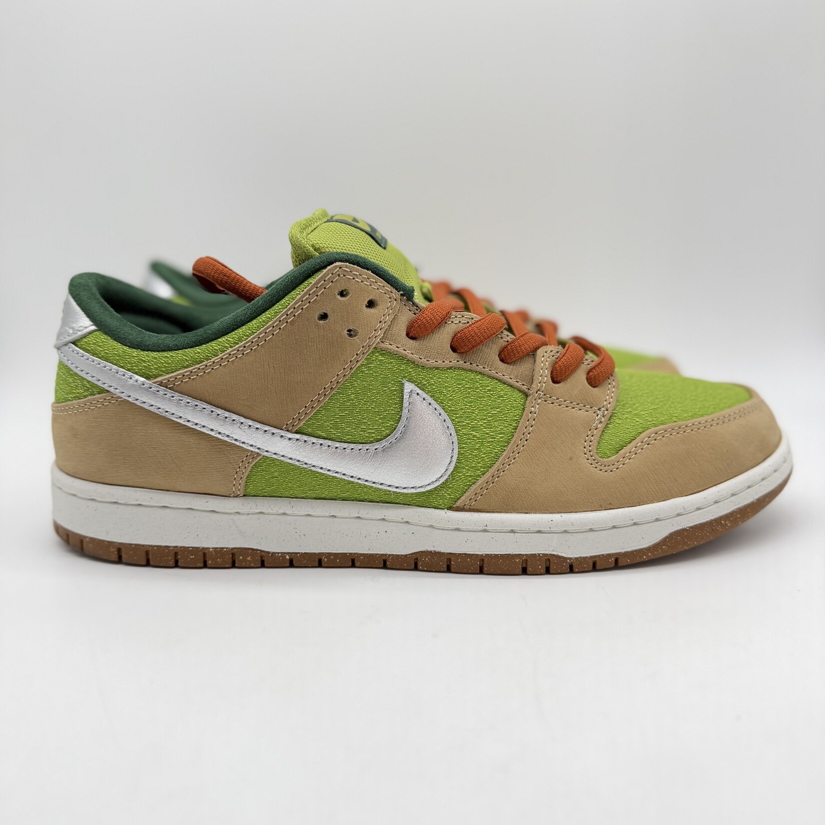 Nike SB Dunk Low Escargot