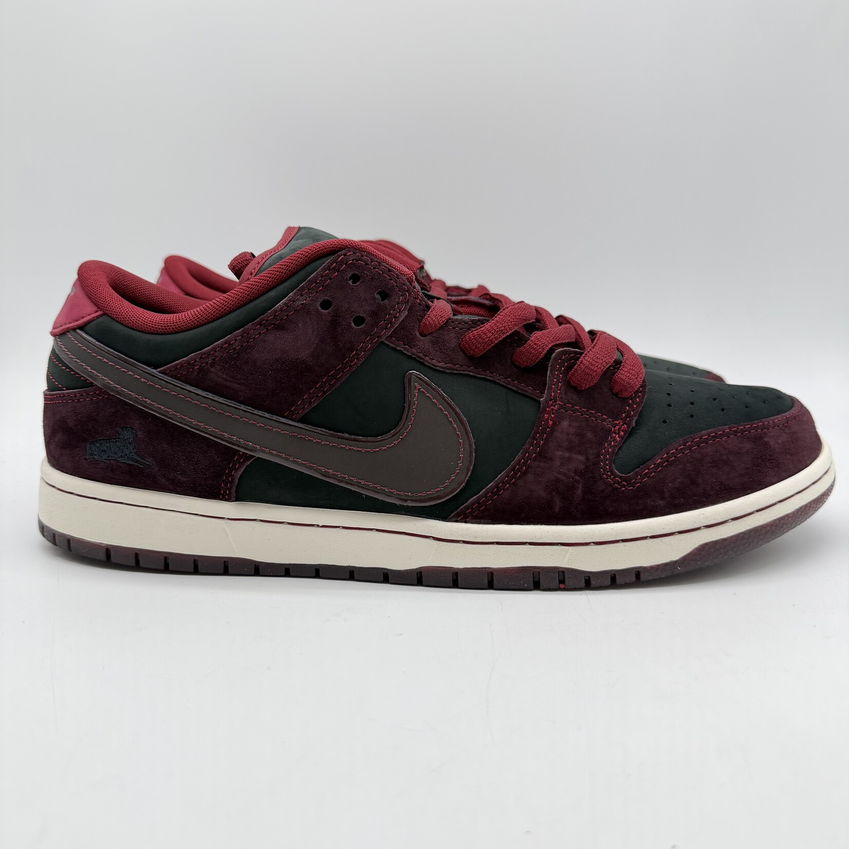 Nike SB Dunk Low Riot Skateshop