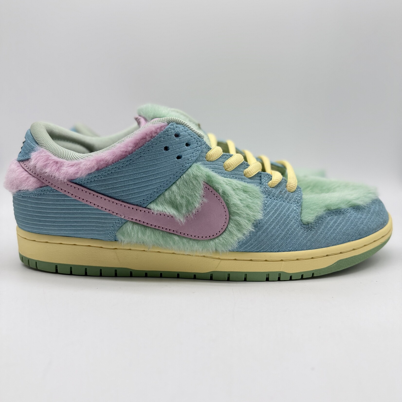 Nike SB Dunk Low Verdy Visty