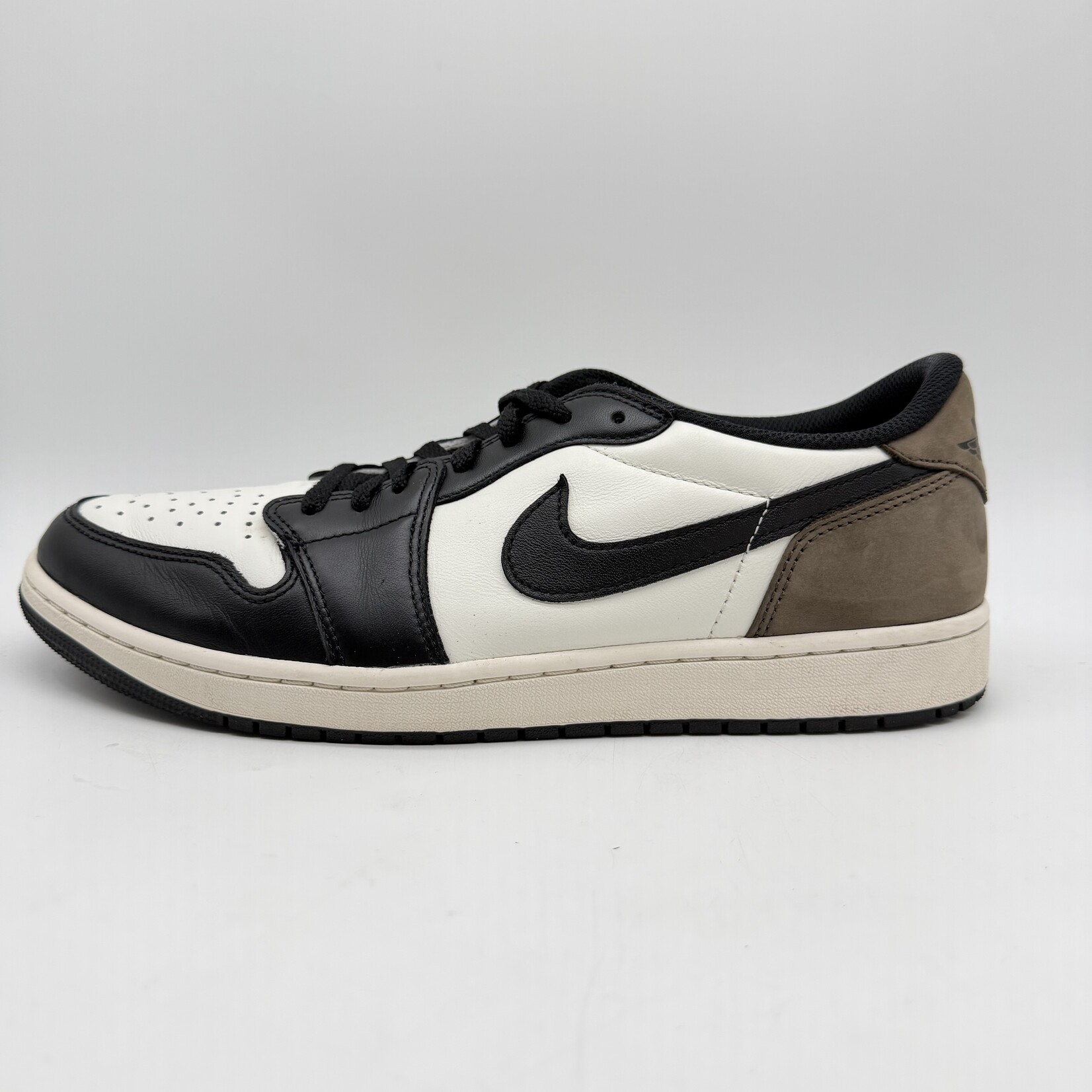 Jordan 1 Retro Low OG Mocha